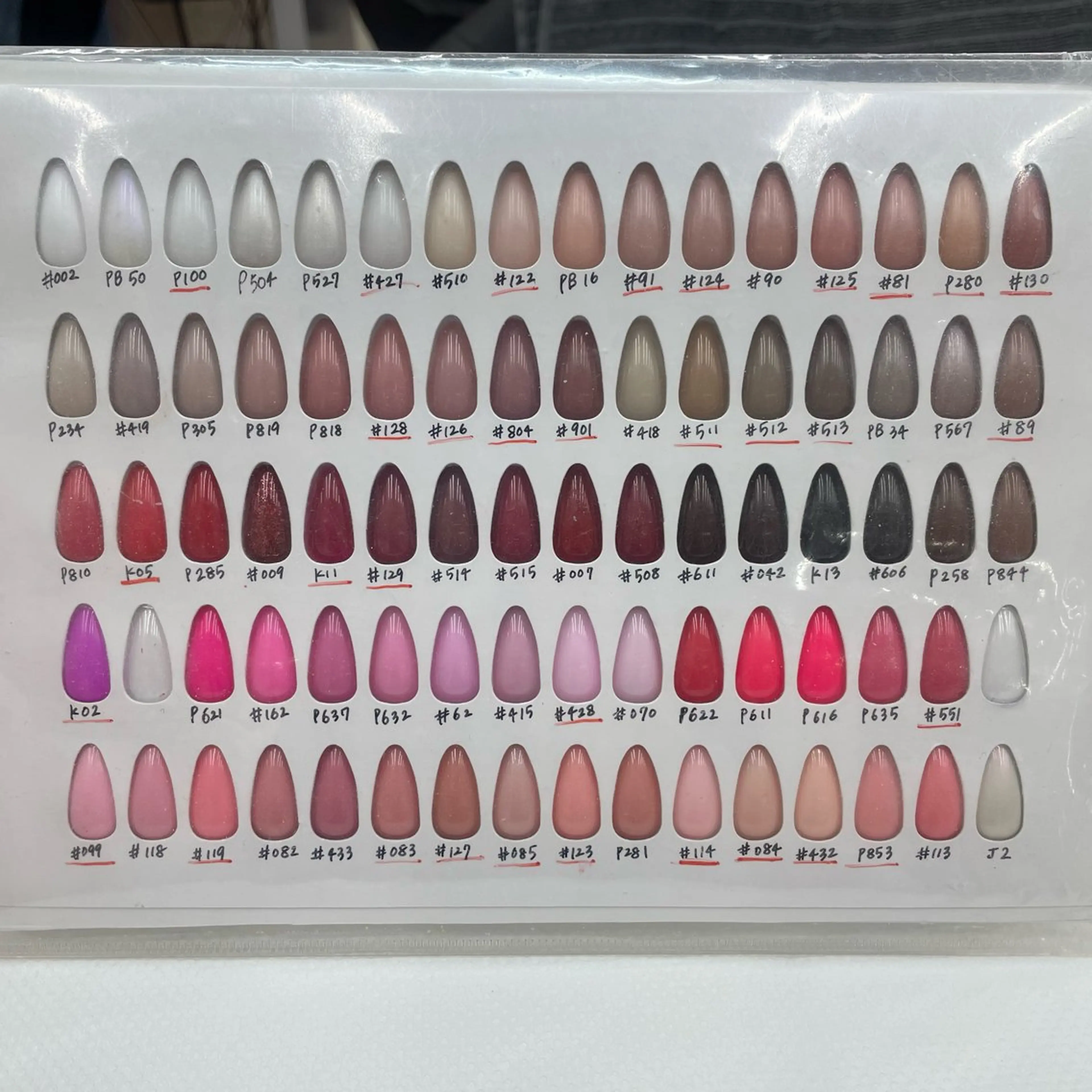 ネイル グラデーション 赤色 MAXKELLY Meiのネイルデザイン