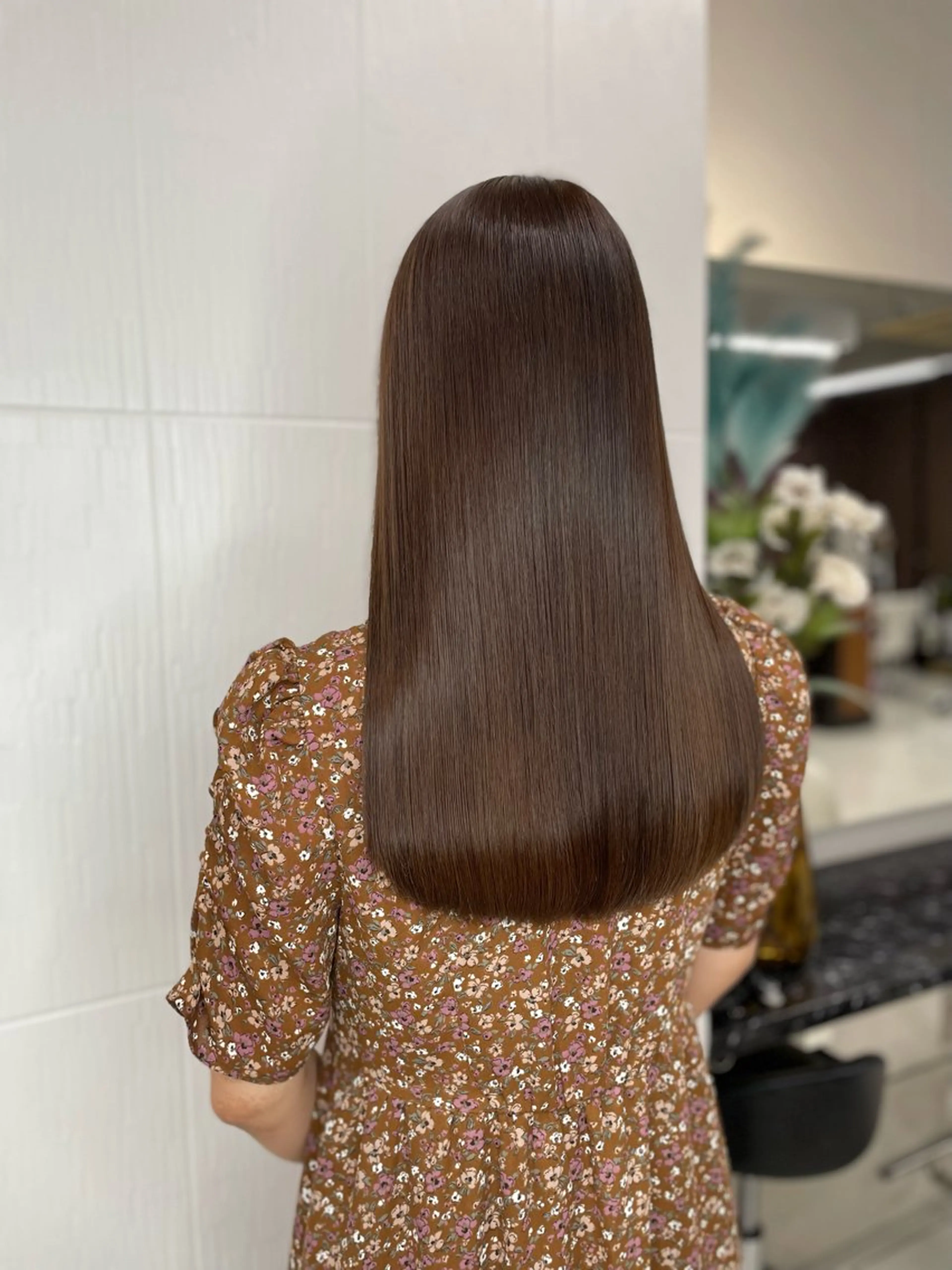 セミロング カラー くせ毛 今井 勝也のヘアスタイル