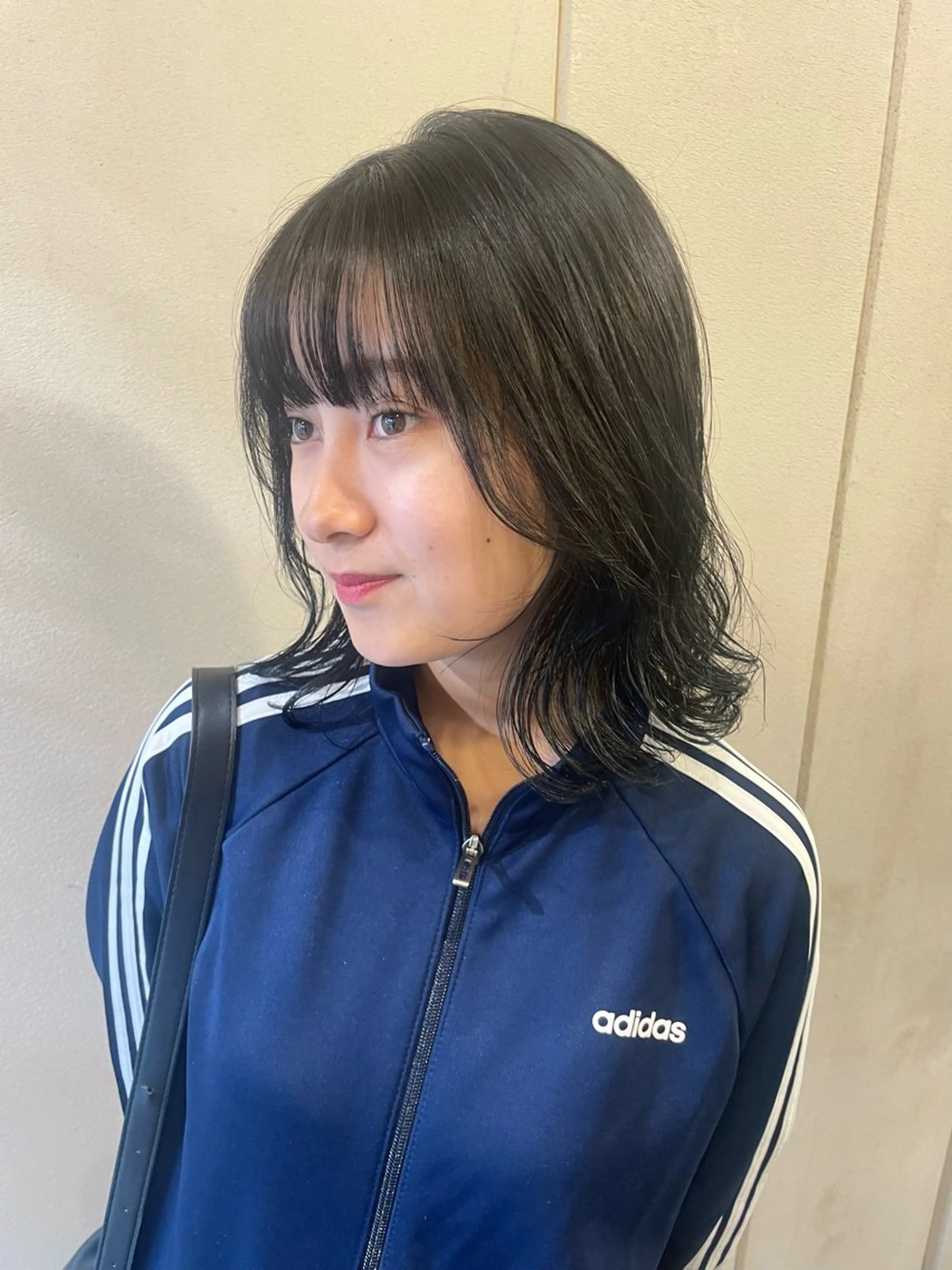 ミディアム ミディアムパーマ 透明感カラー 🦋AYAのヘアスタイル