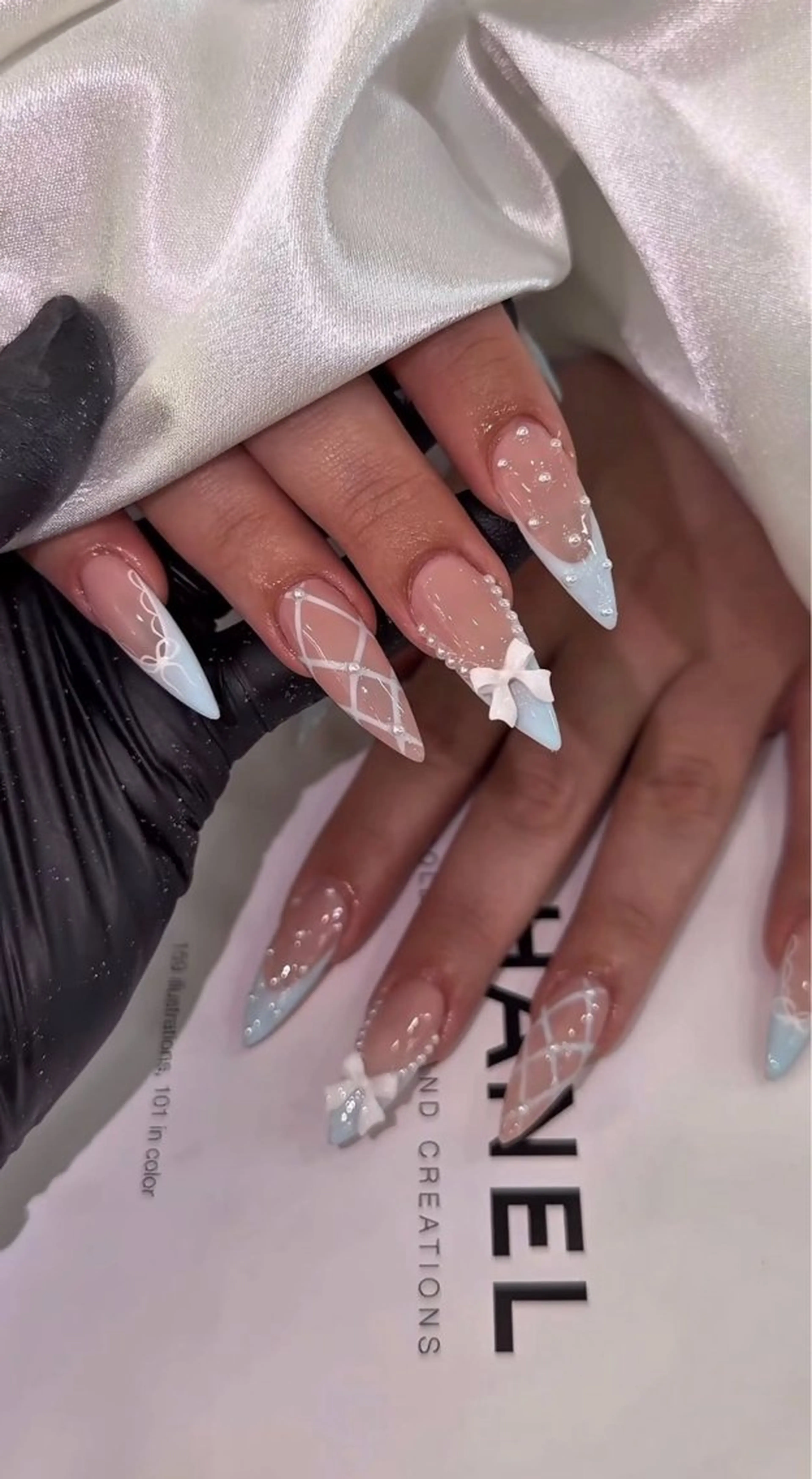 ネイル フレンチネイル キラキラネイル 韓国ネイル シンプルネイル ワンホンネイル ハンドネイル MEI Nailのネイルデザイン