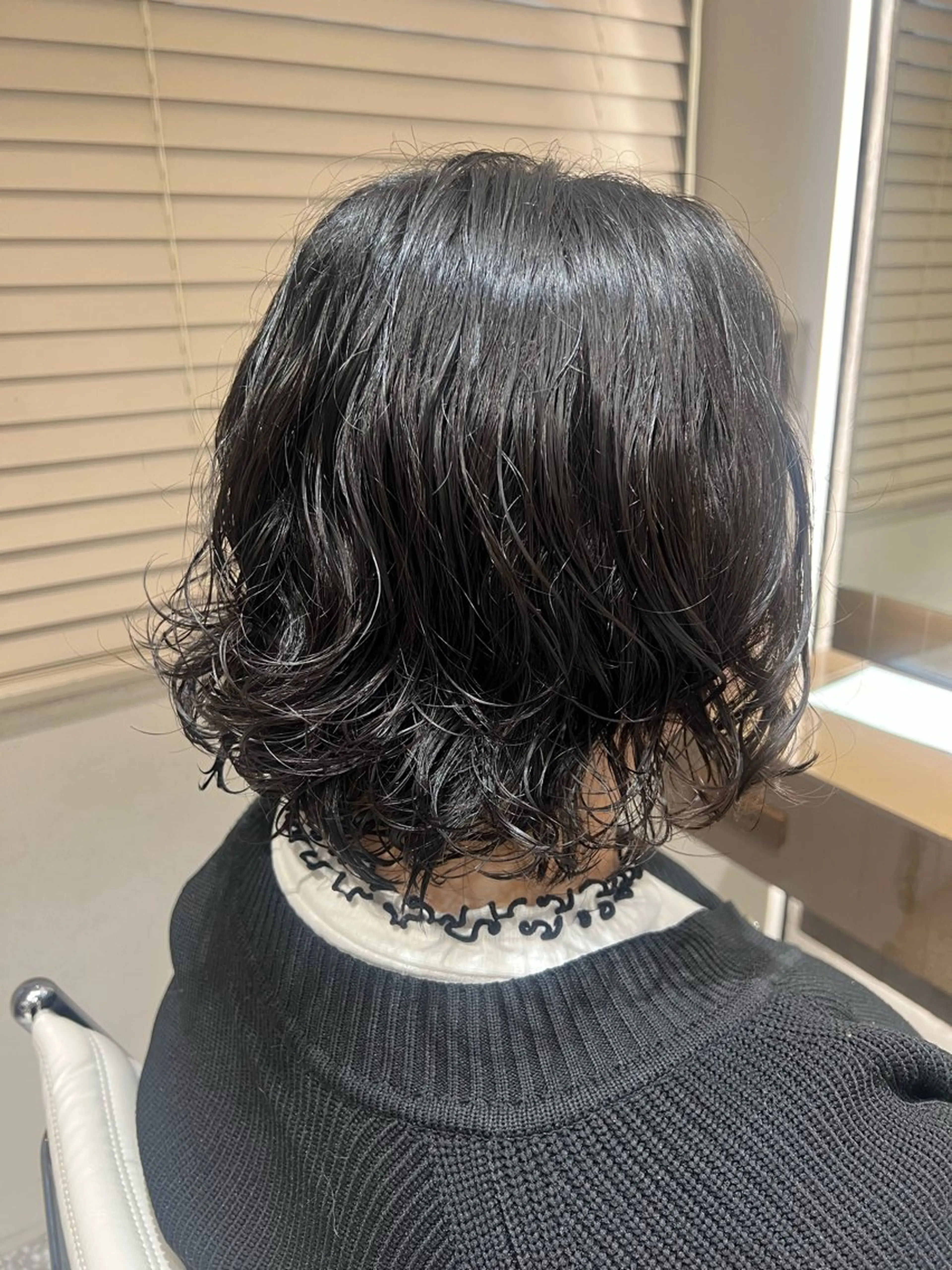 ミディアム カット パーマ 脇山 真生のヘアスタイル