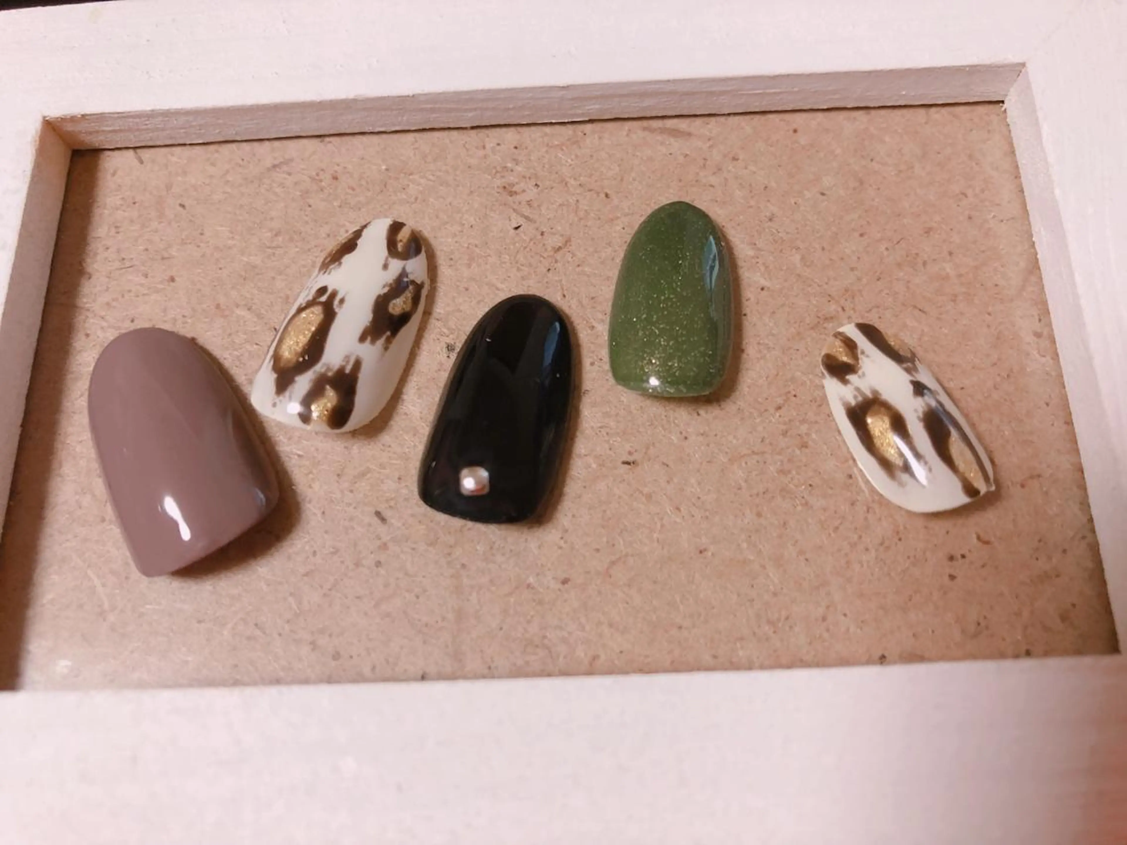 ネイル 伊藤 美里のネイルデザイン