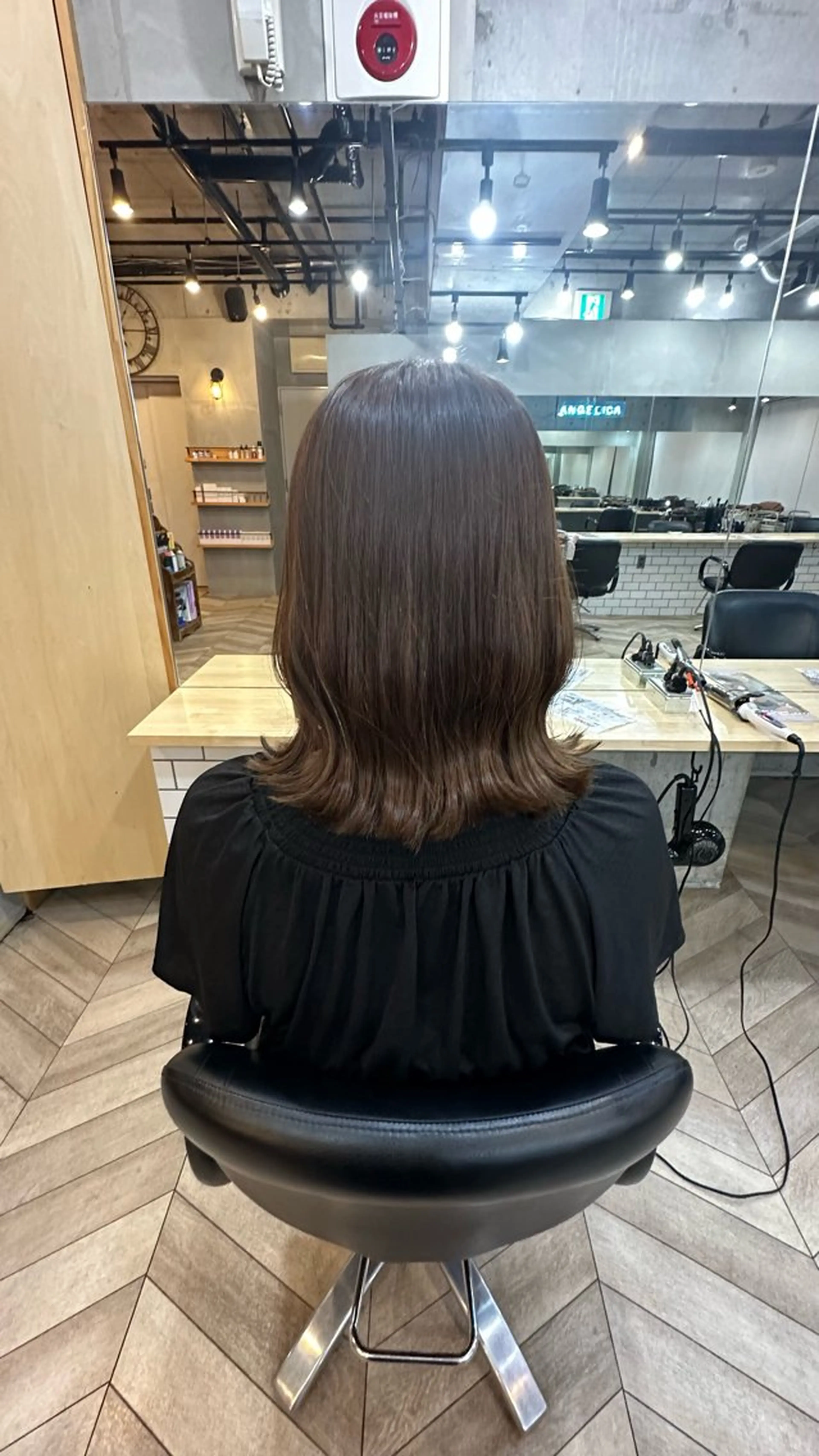 カラー ベージュカラー Angelica 内海  遥奈のヘアスタイル