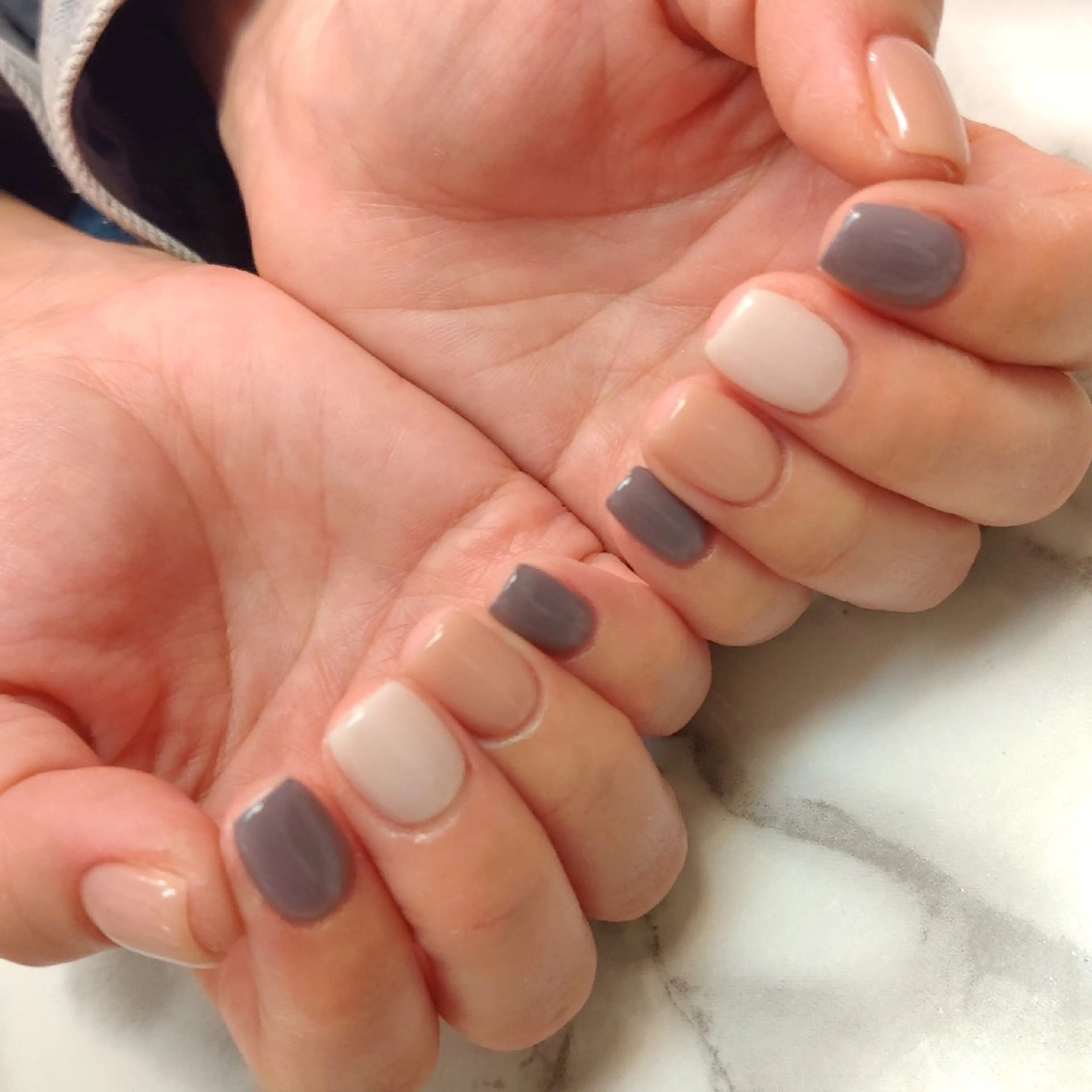 ネイル シンプルネイル ジェヌインネイル 河内のネイルデザイン