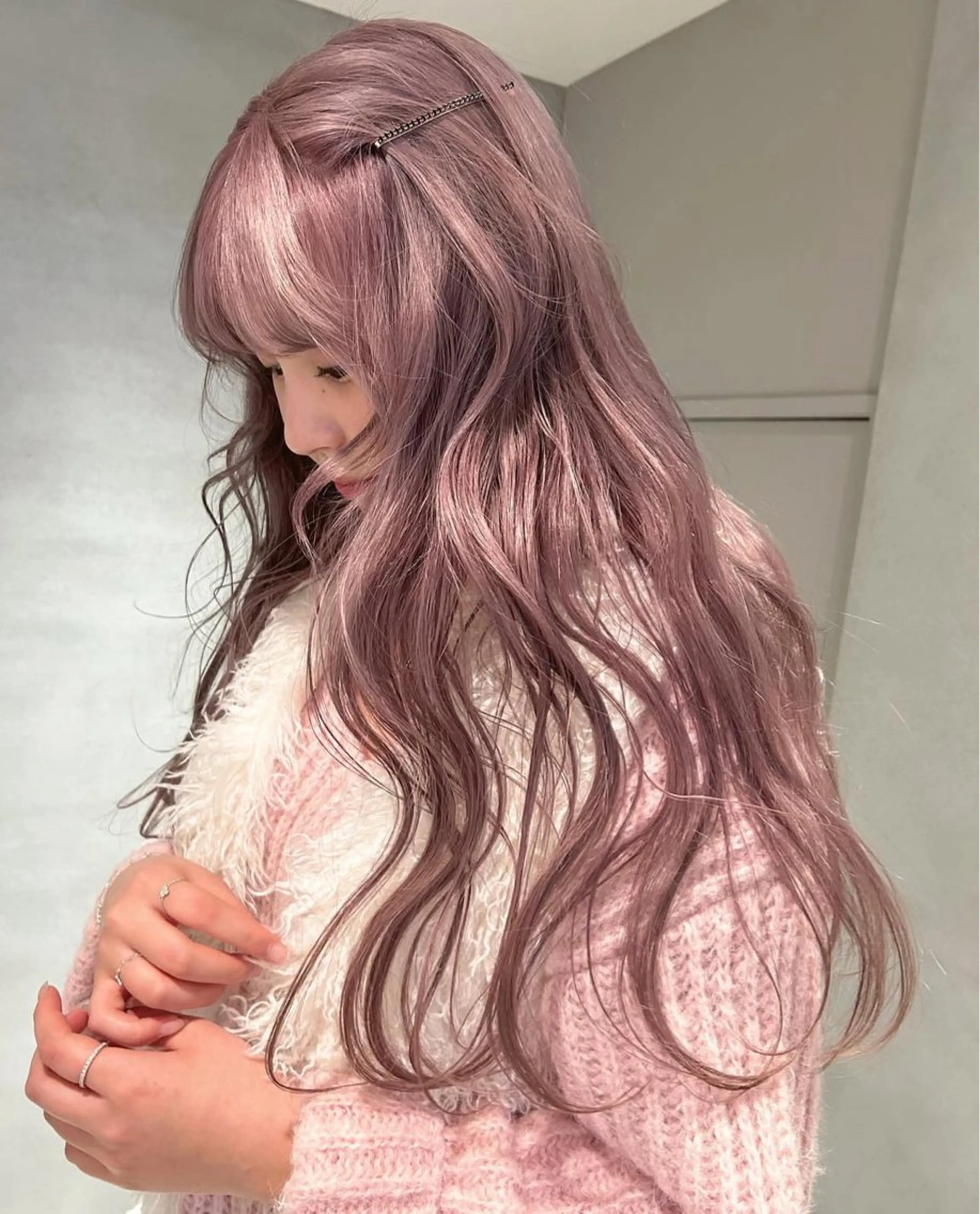 ロング カラー PELE ハイトーン RIMUのヘアスタイル