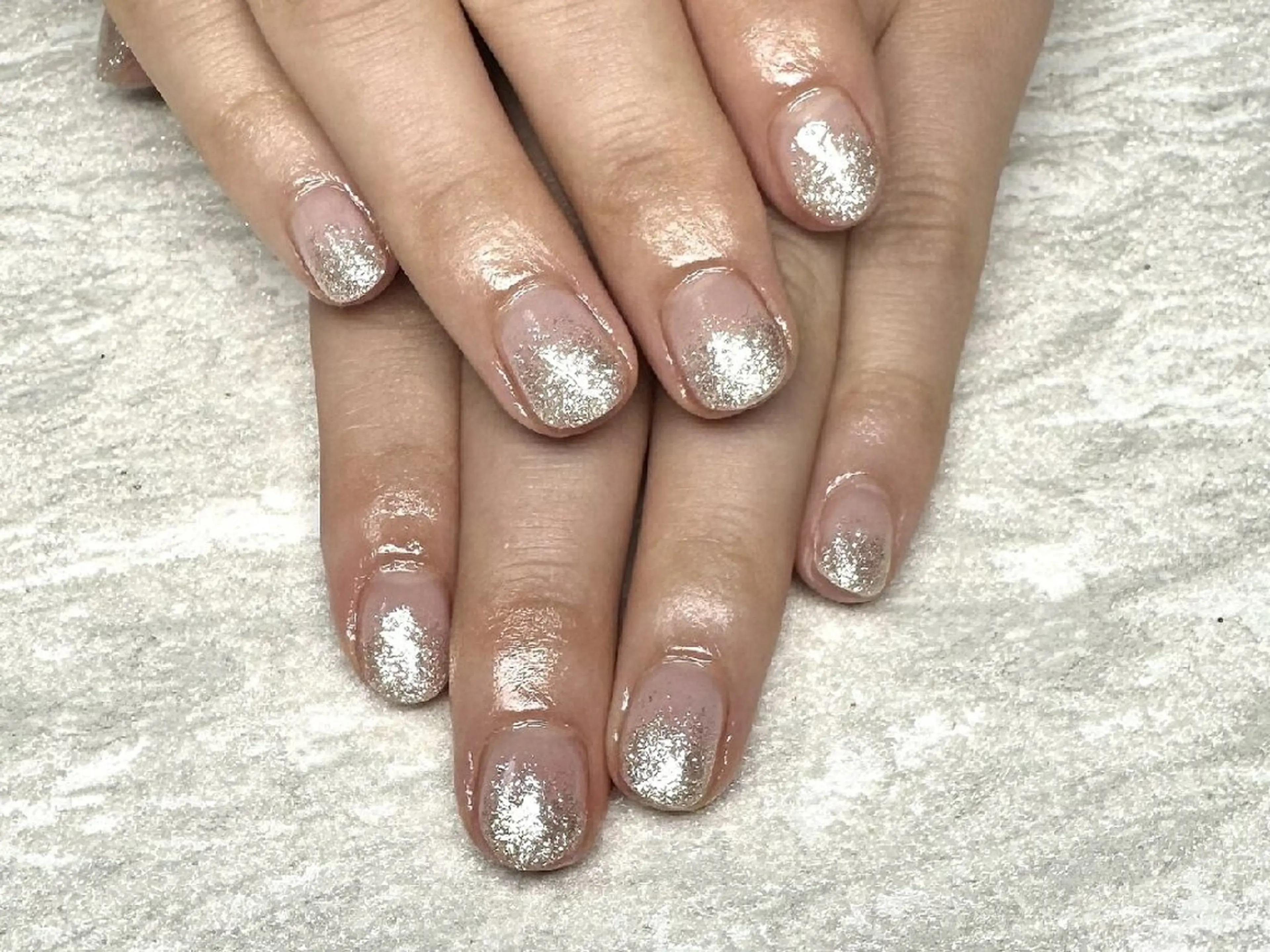 ネイル グラデーション ラメ(グリッター) ラメグラデーション ワンカラーネイル JULIE NAILのネイルデザイン