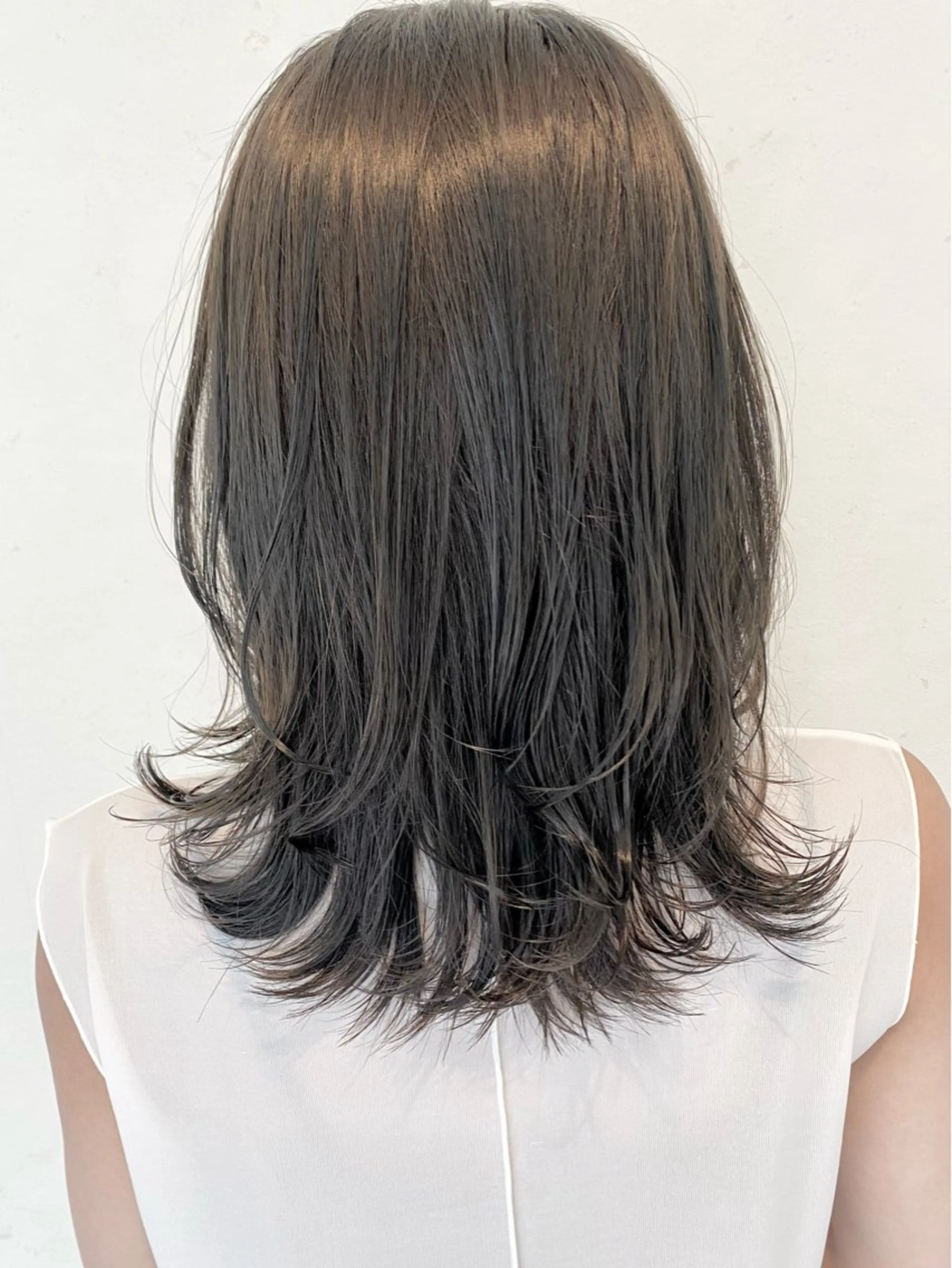 ミディアム カラー 伊藤 さやかのヘアスタイル