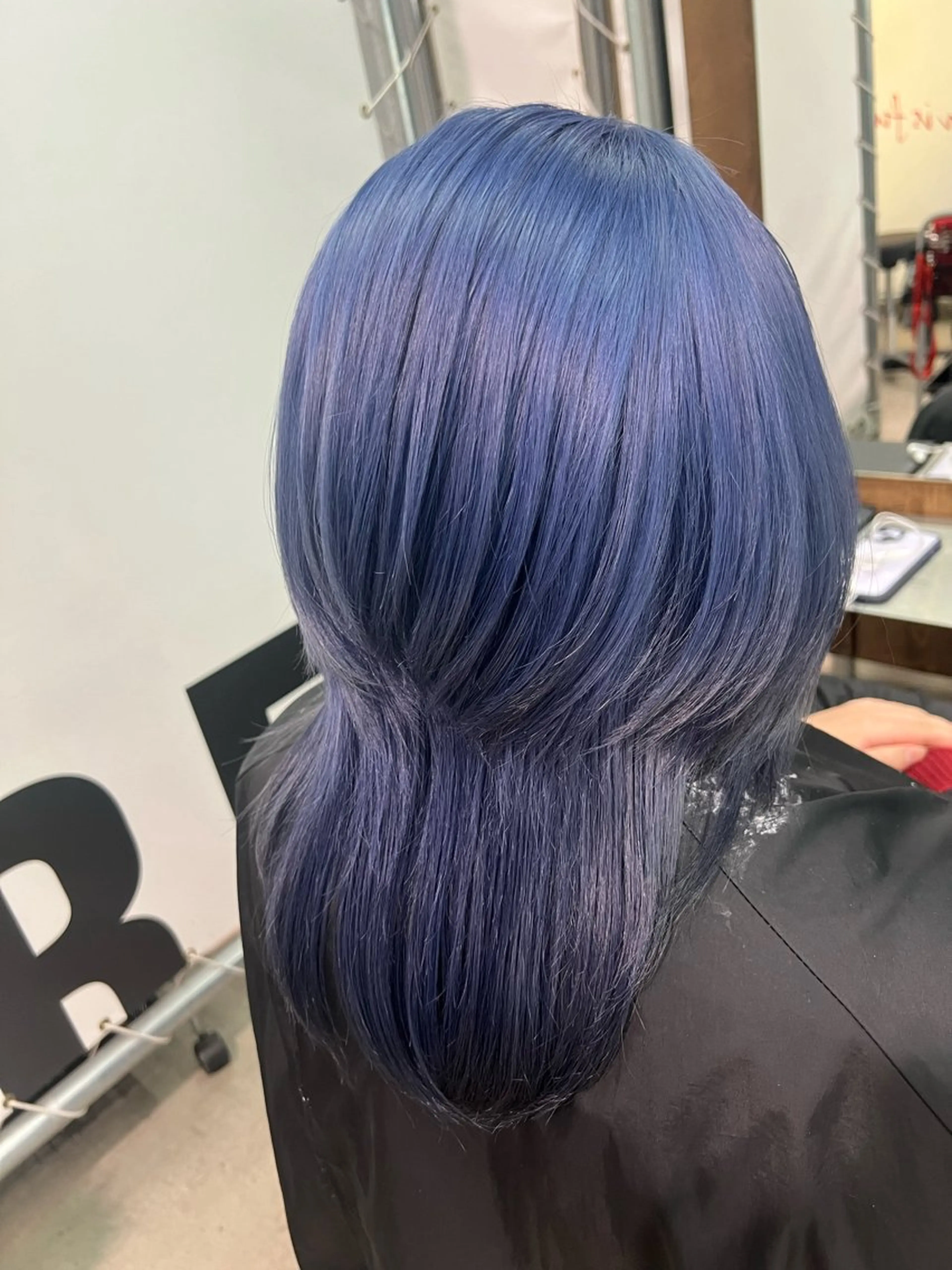 セミロング カラー ブロンド ブルーカラー ブルーラベンダー ラベンダーカラー 透明感カラー/レイヤ ーhinata.のヘアスタイル