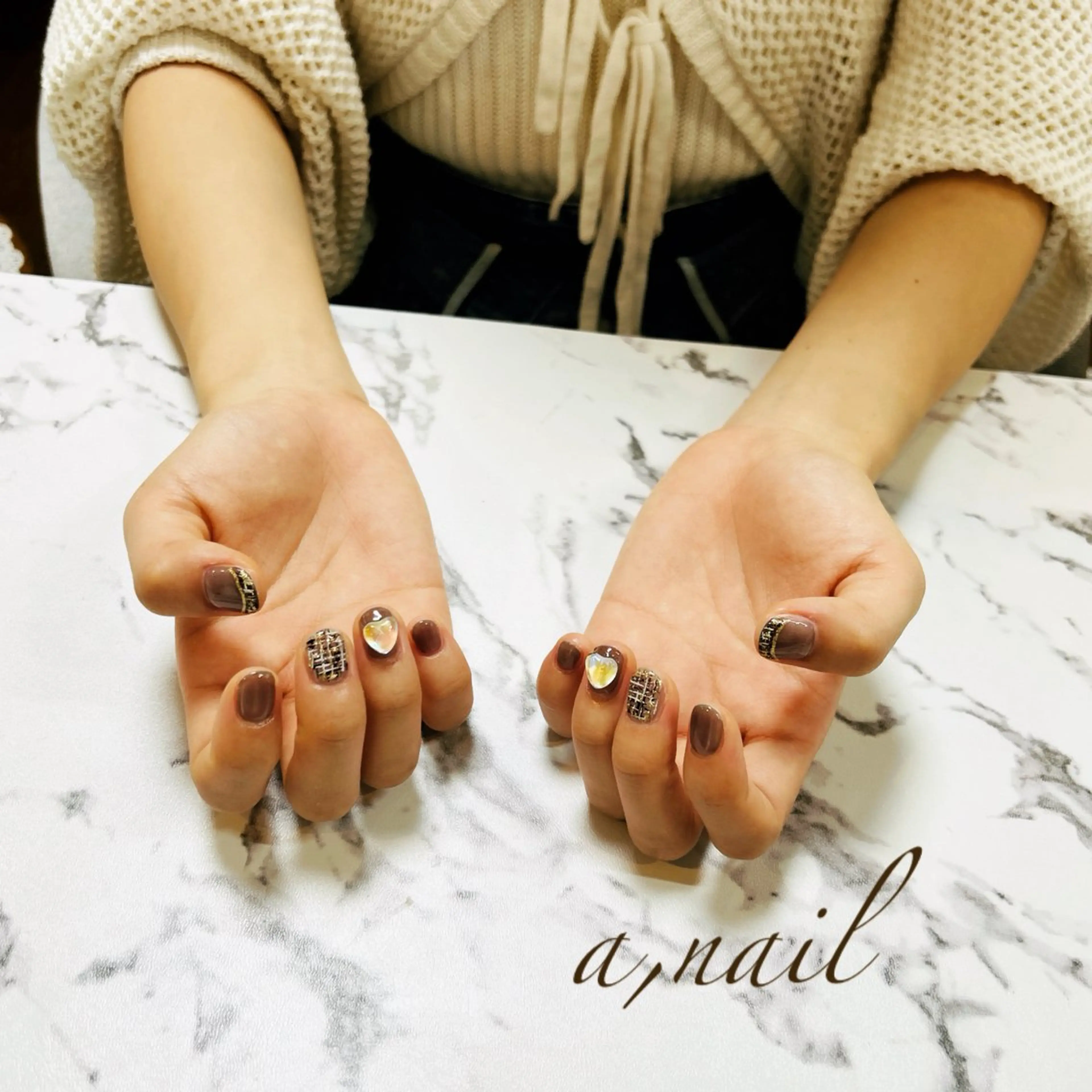 ネイル フレンチネイル ハート キラキラネイル ぷっくりネイル ツイードネイル ハンドネイル ネイルサロン エーネイルのネイルデザイン