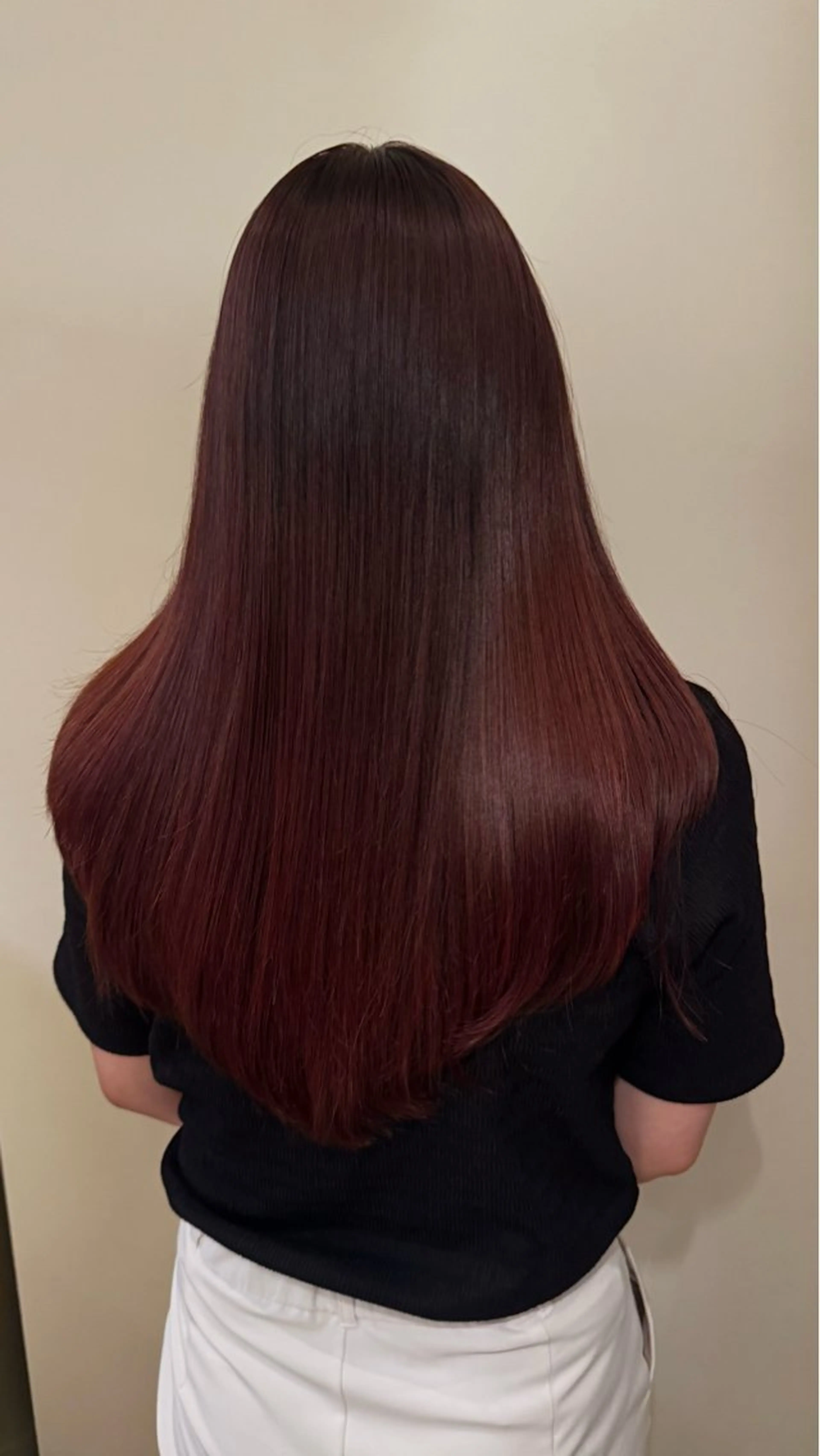 カラー ピエドプール NINAのヘアスタイル