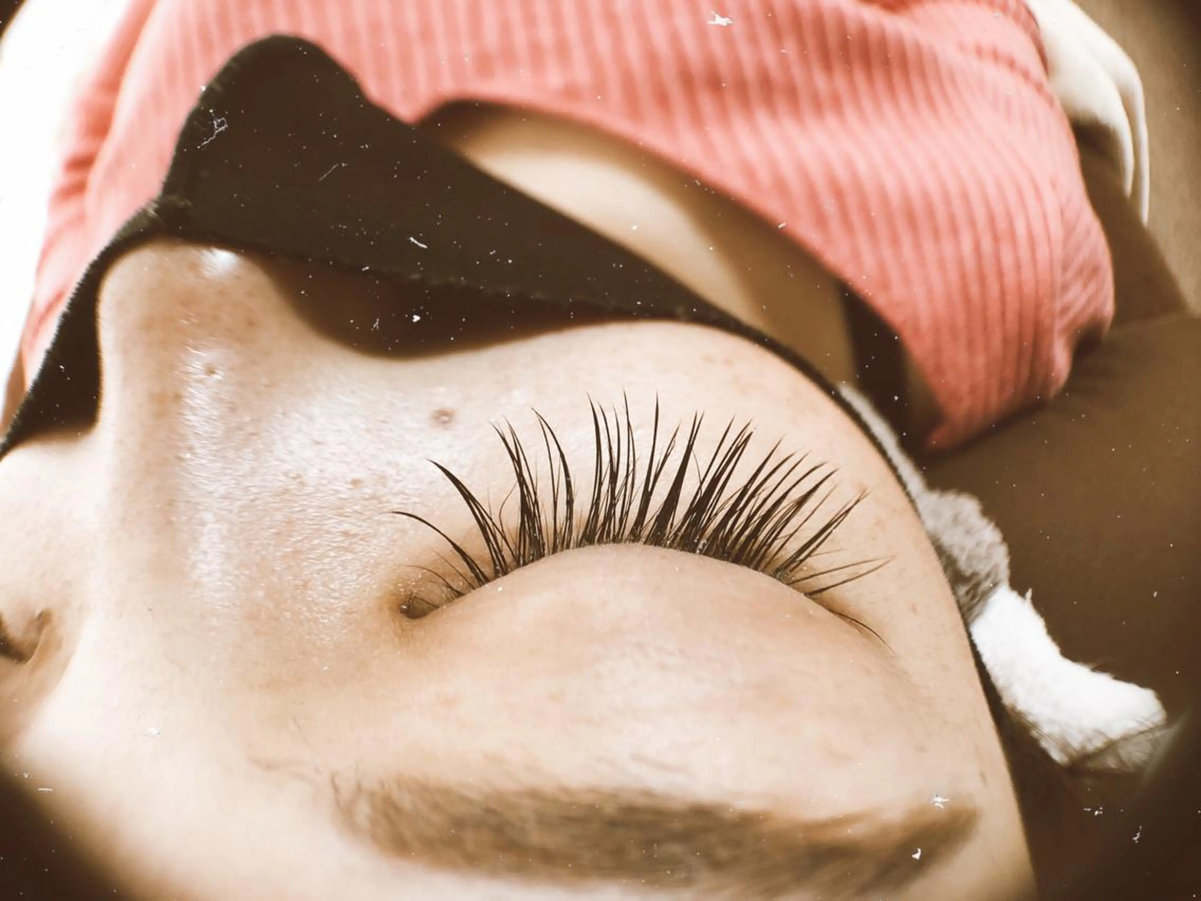 持ち良し！軽量！ボリューム！話題のフラットラッシュ無制限付け放題の写真