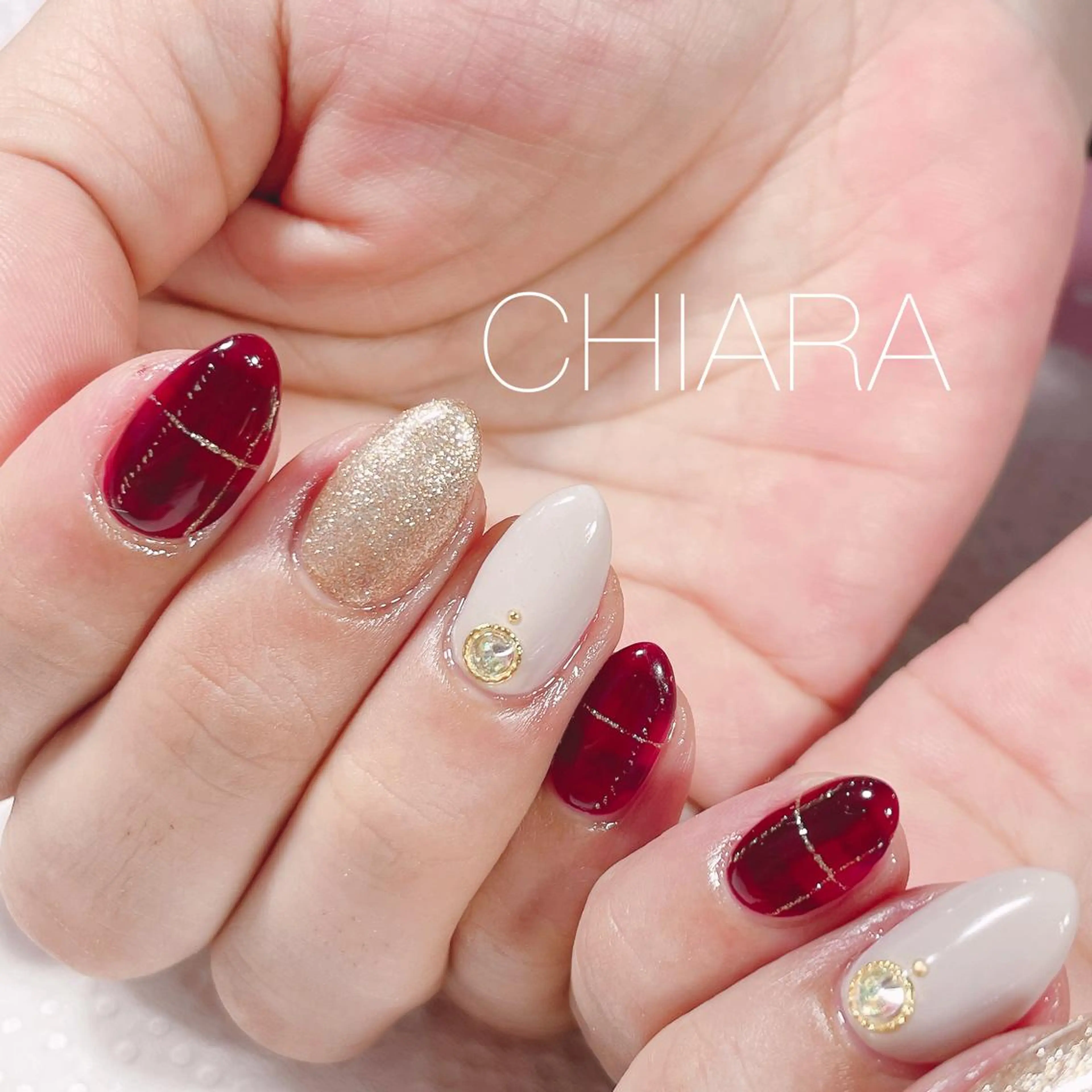 ネイル 赤色 ハンドネイル CHIARA nailsのネイルデザイン