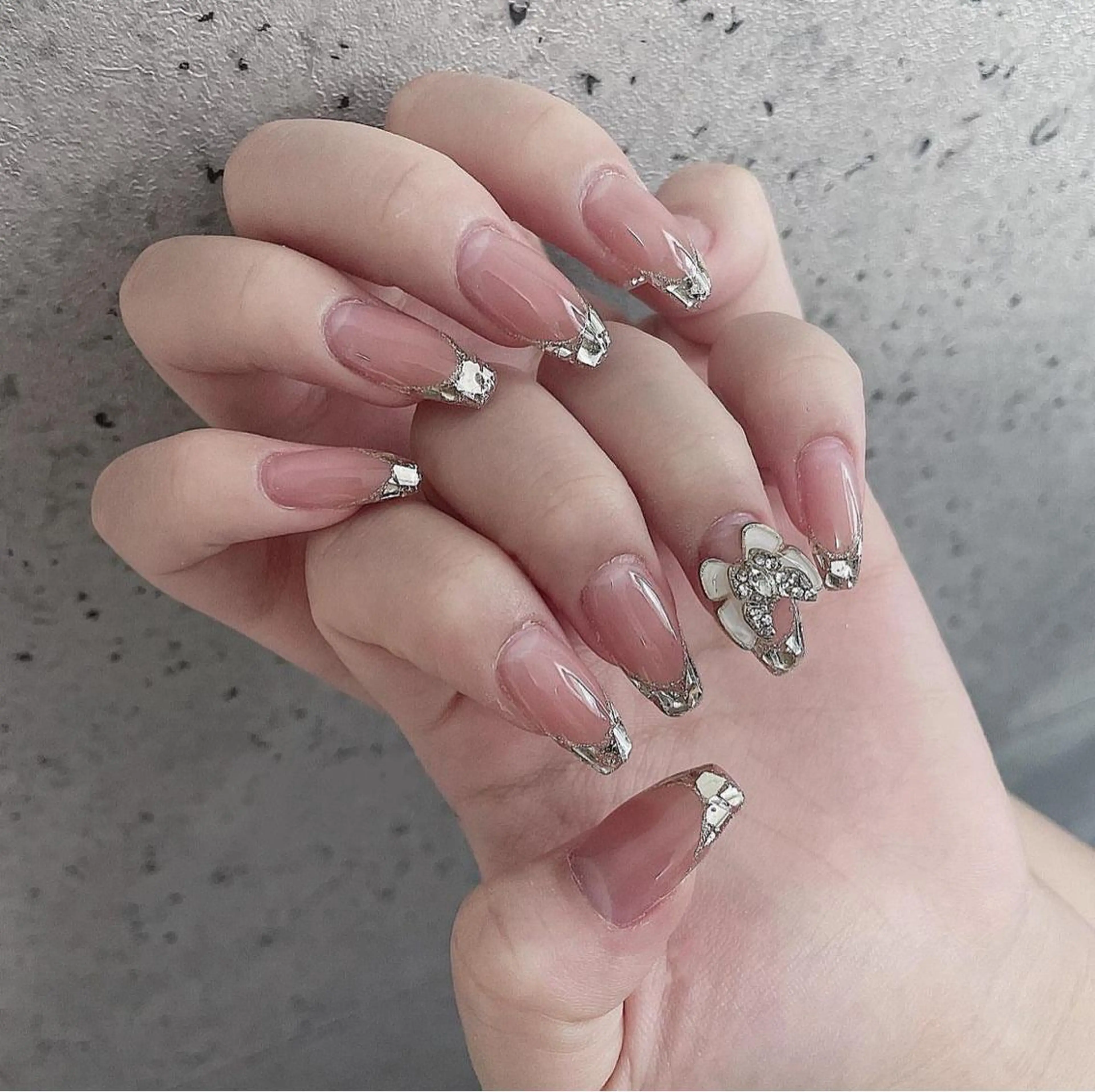 ネイル ハンドネイル ハンドケア ANG Studioのネイルデザイン