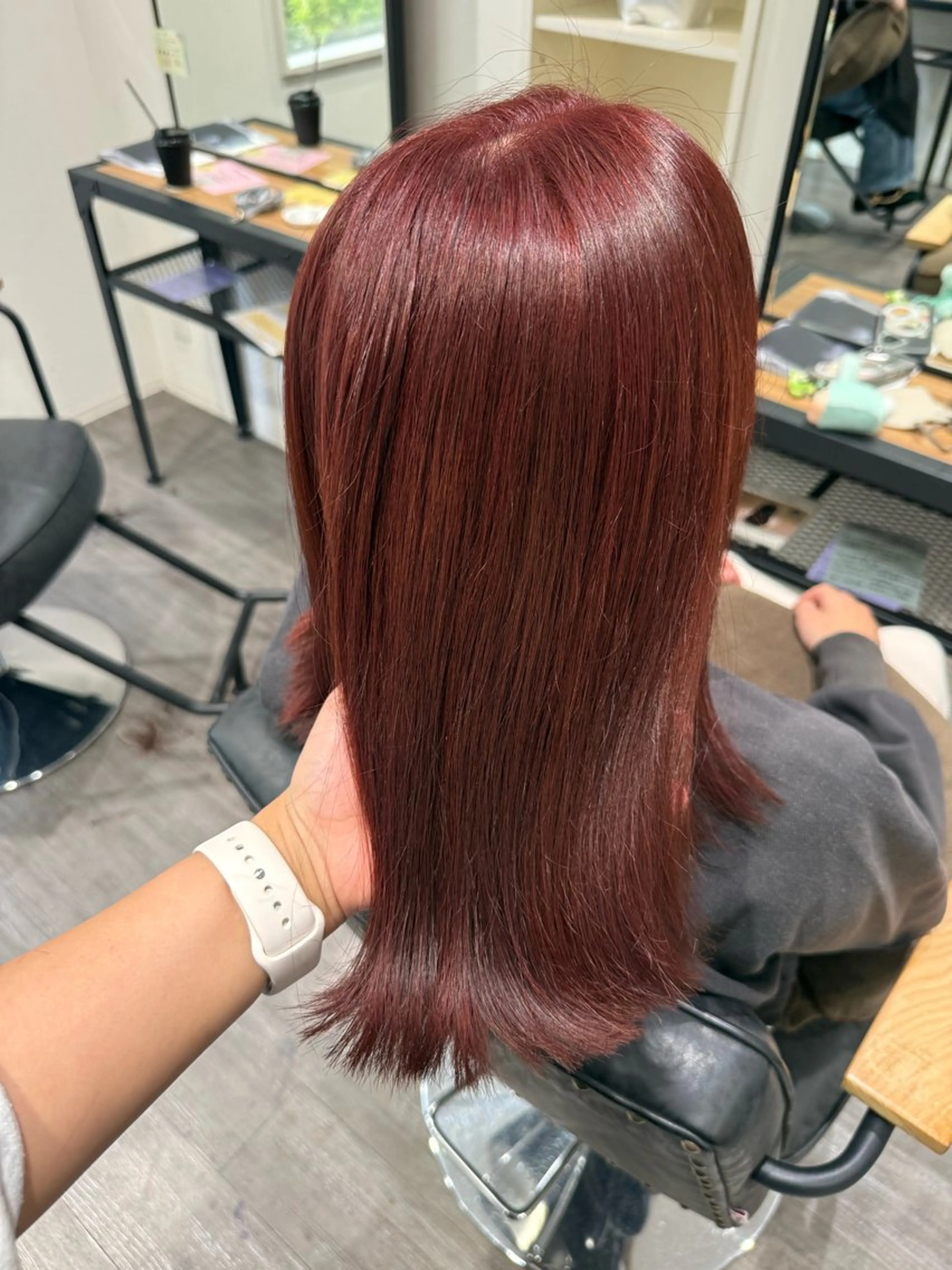 ミディアム カラー ピンクカラー レッドカラー カット ヘアカラー トリートメント 艶髪レイヤー上田 紗也🇰🇷💗のヘアスタイル