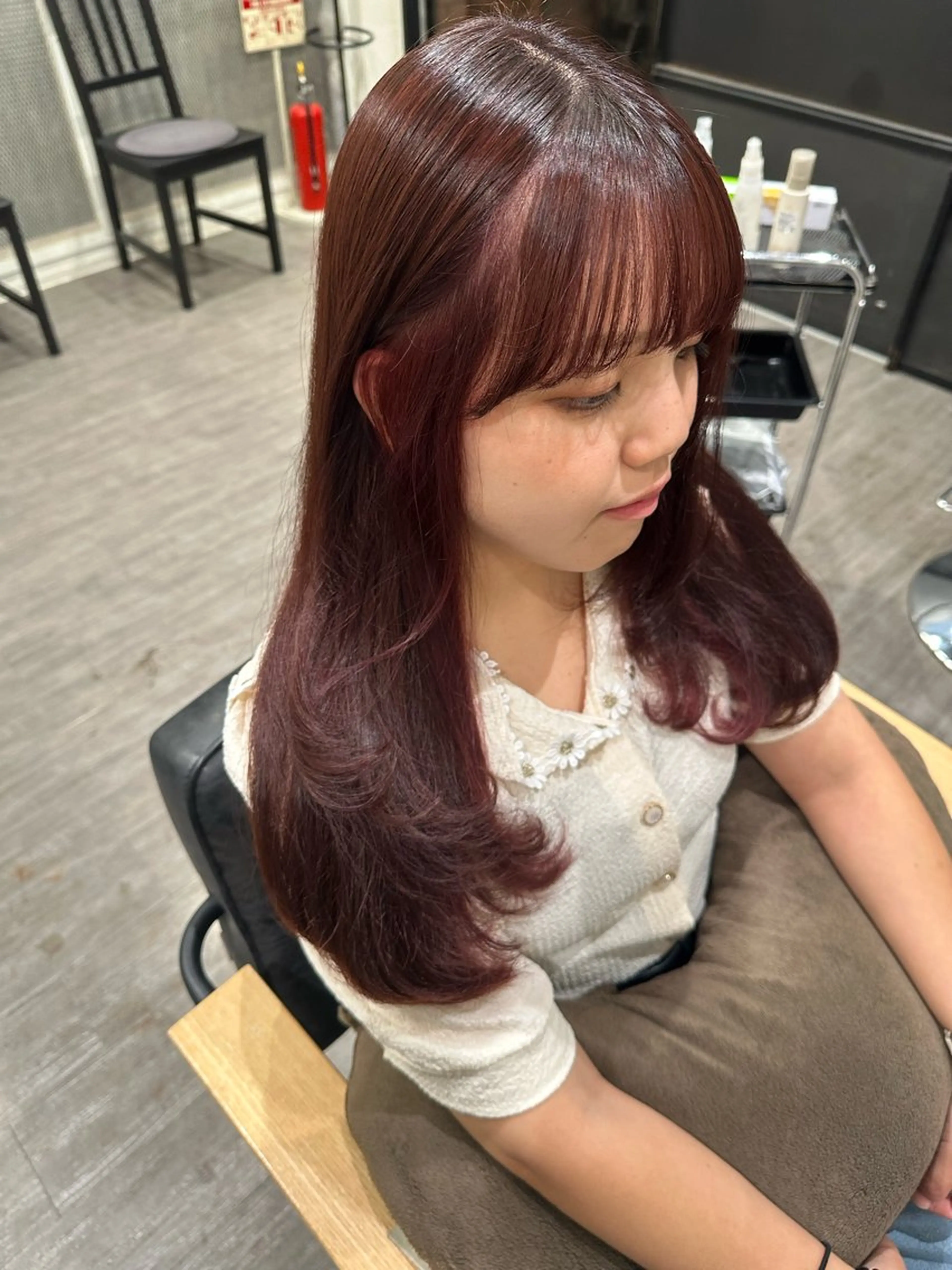 セミロング カラー レッドカラー レイヤーカット ワンホンレイヤー 艶髪レイヤー上田 紗也🇰🇷💗のヘアスタイル