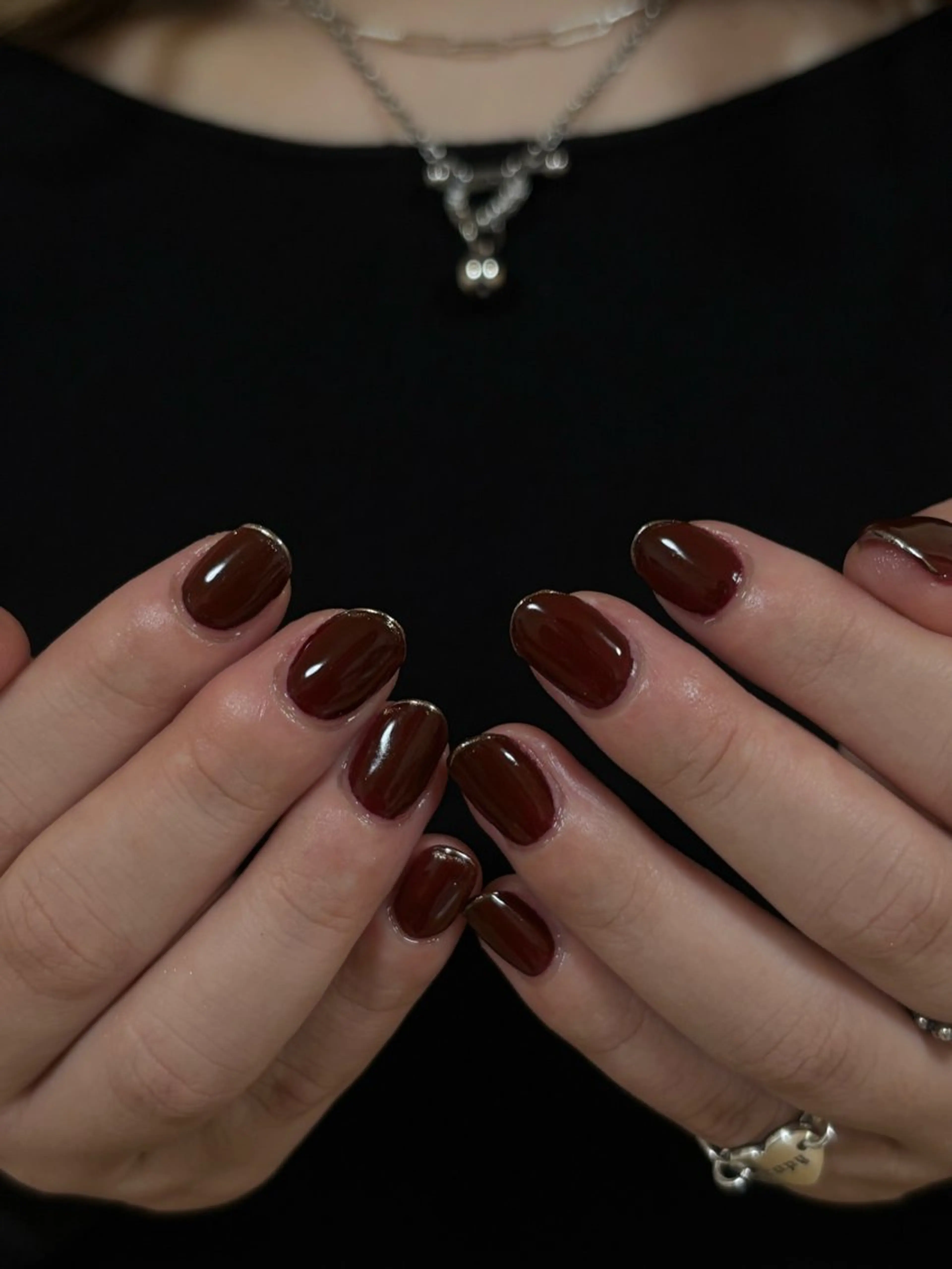 ネイル アートネイル ボルドー シルバー シンプルネイル kotone / toneのネイルデザイン
