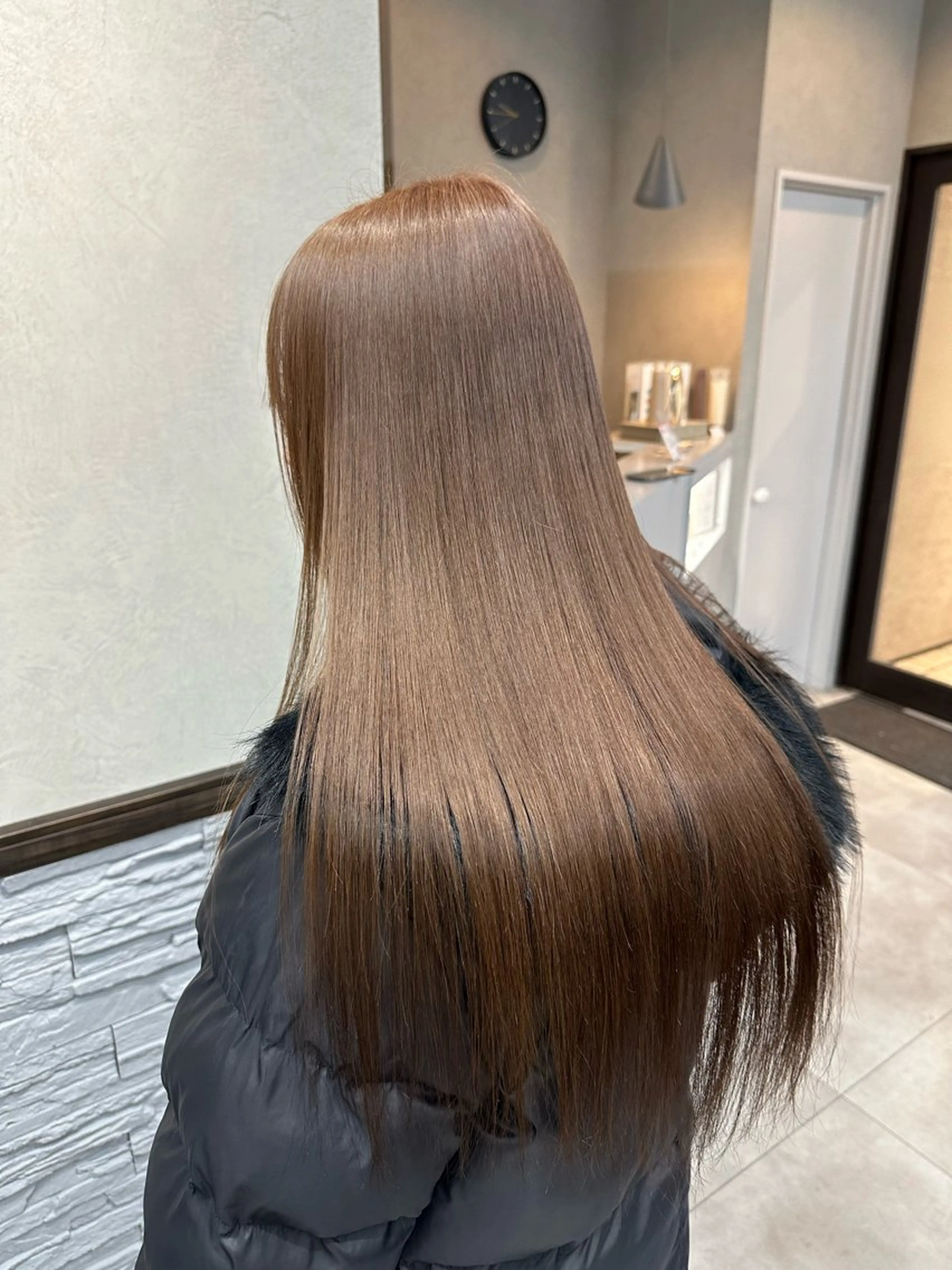 ロング カラー りおん レイヤー/ベージュのヘアスタイル