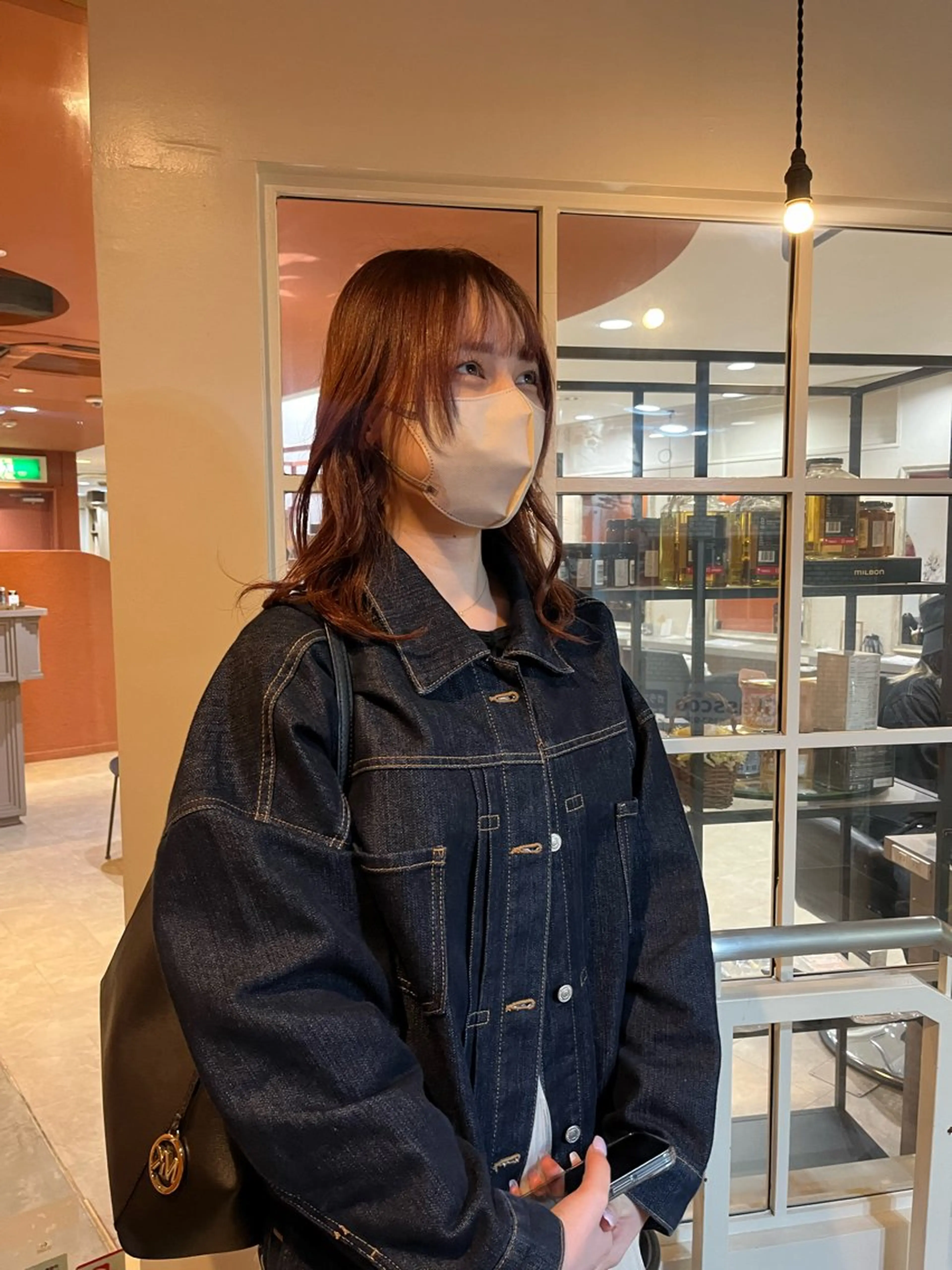 セミロング カラー 佐藤 永夏のヘアスタイル