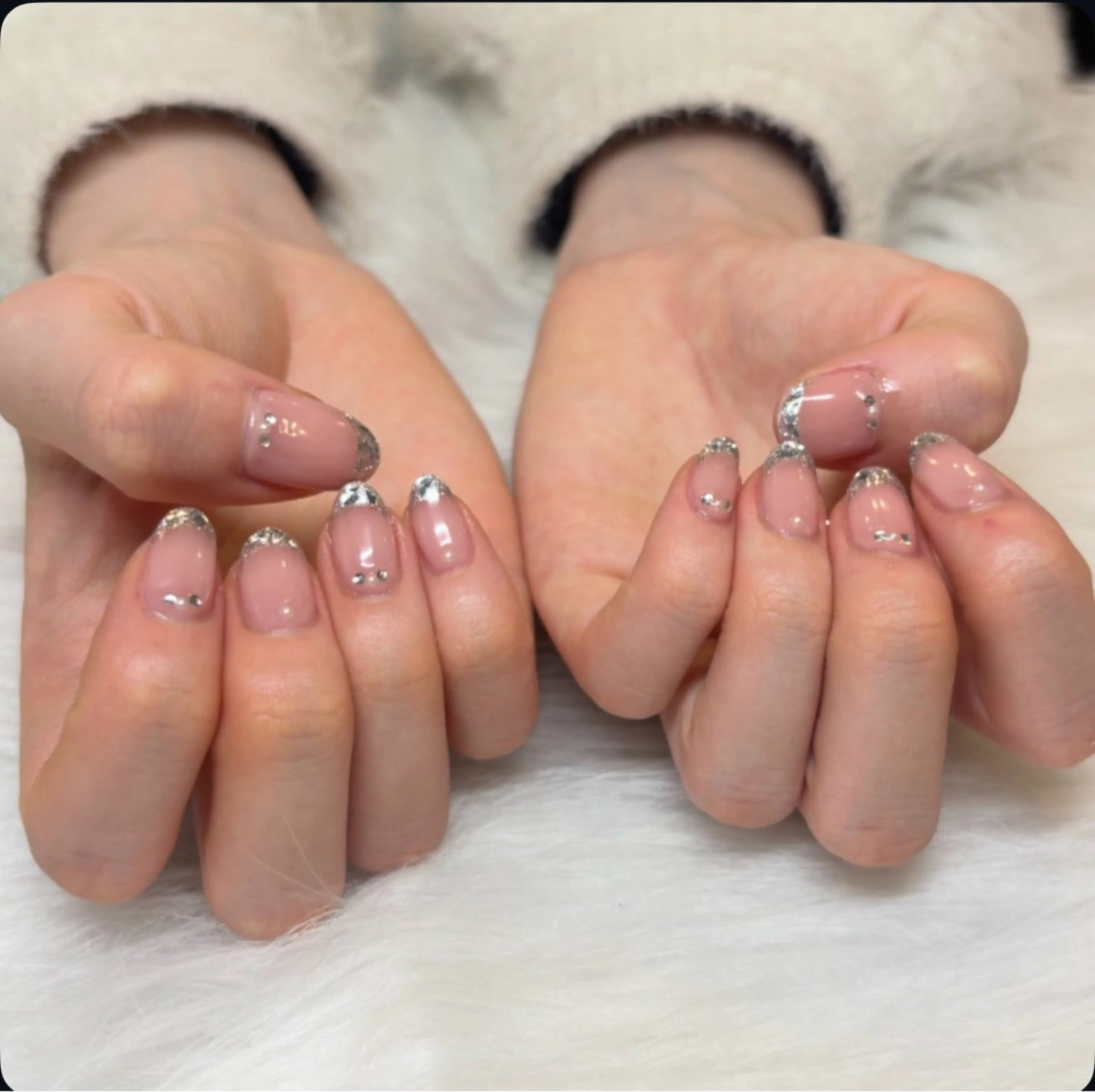 ネイル フレンチネイル ガラスフレンチ ハンドネイル HANA ソブエのネイルデザイン