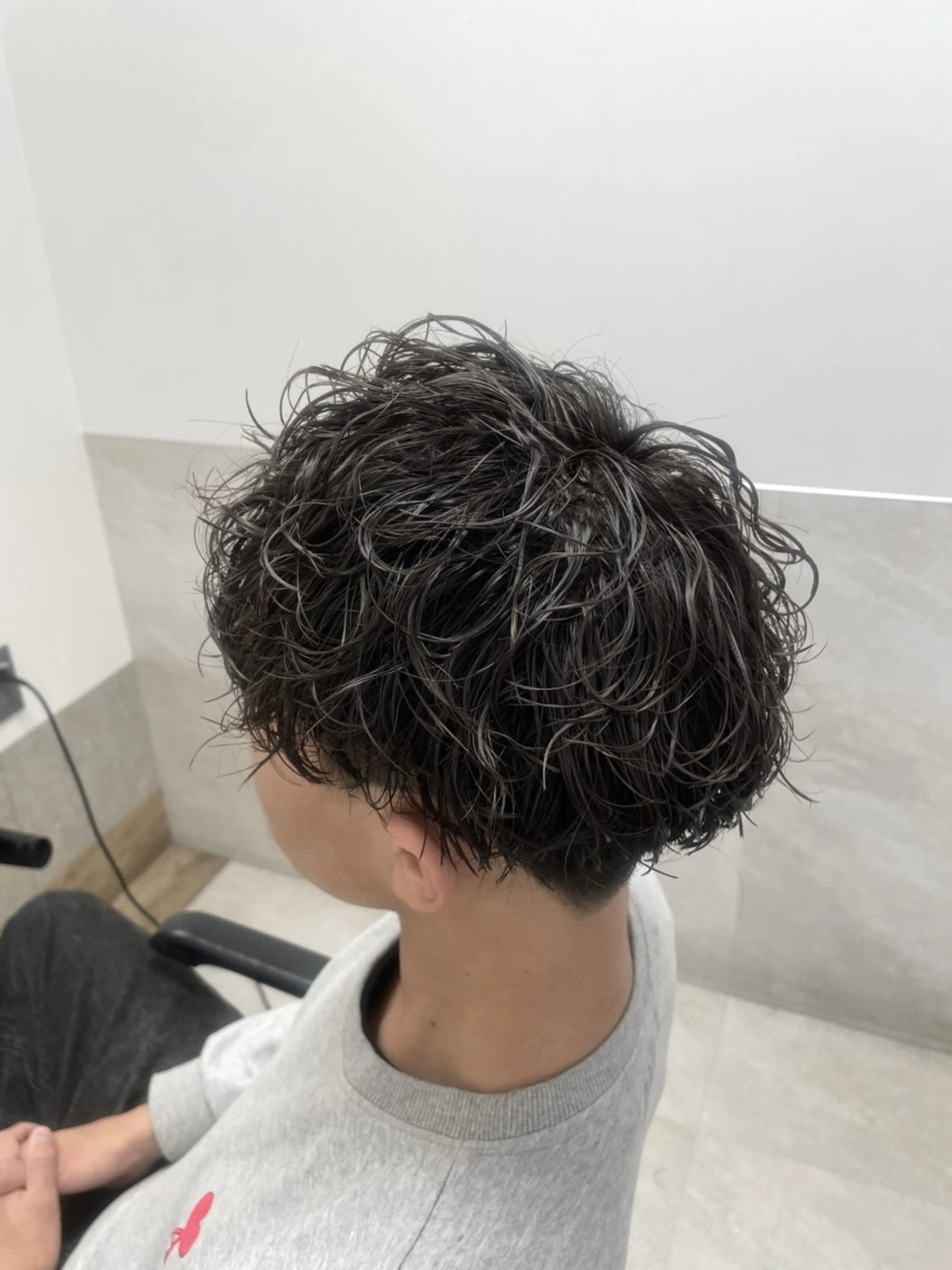 ミディアム BLEACH 🟥 PERM 天神🏆のヘアスタイル