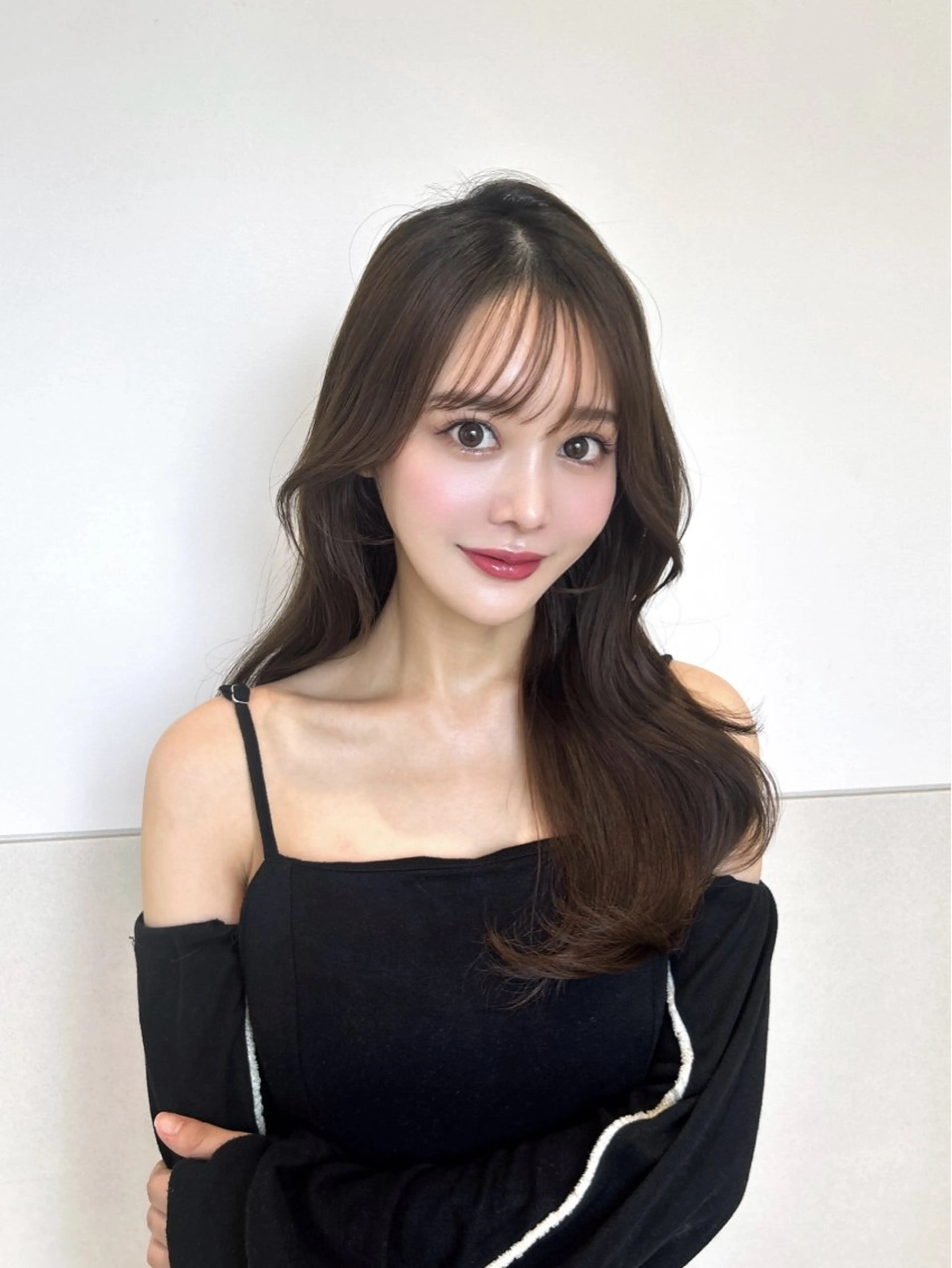 ロング カラー ヘアアレンジ グレージュ くびれヘア 韓国風ヘア カット トリートメント SALOWIN銀座一丁目suite店所属・🩷韓国ヘア/ヨシン モリ🩷Maikaのヘアスタイル