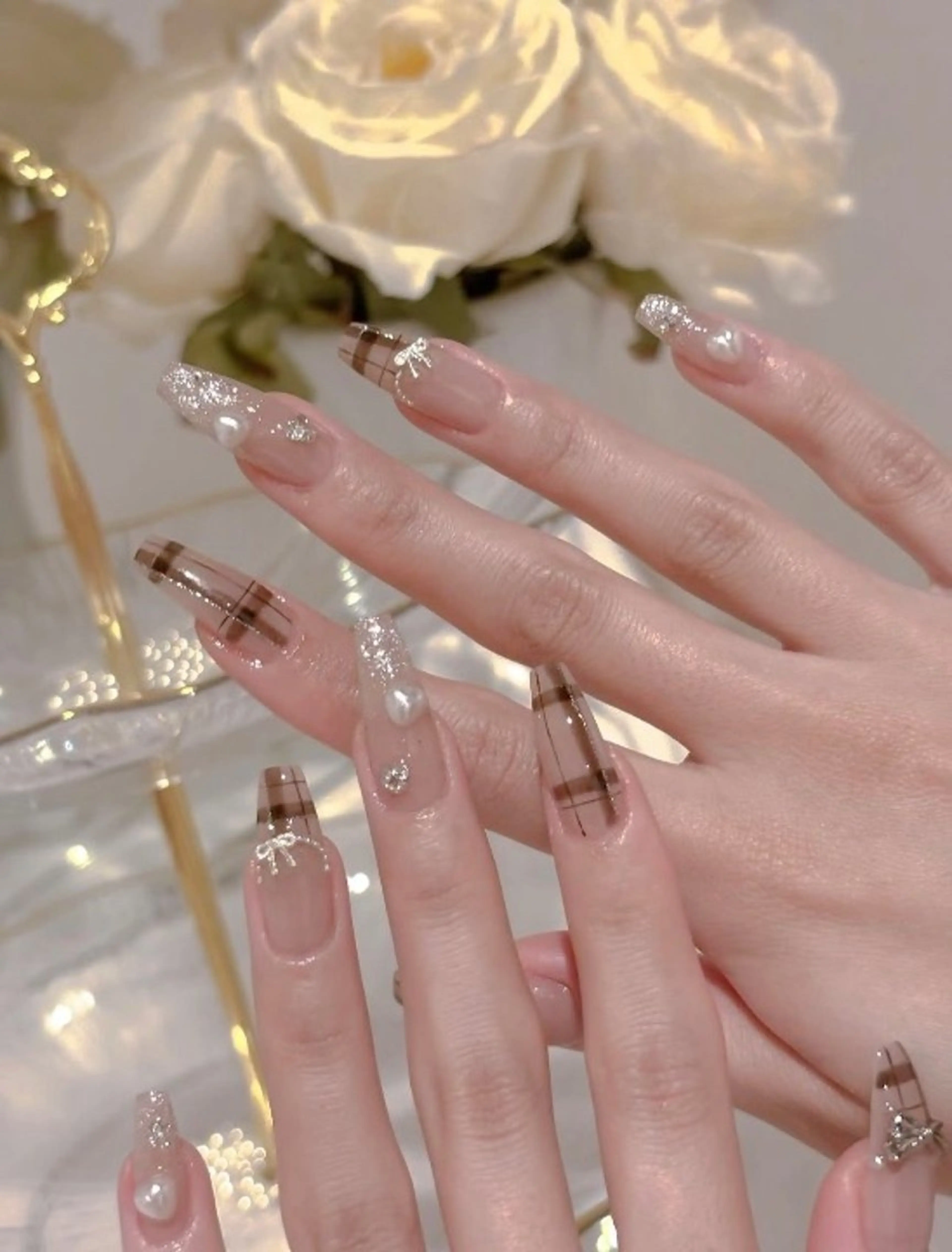 カラー グラデーションカラー ピンクカラー ハンドネイル AIN Nailのネイルデザイン