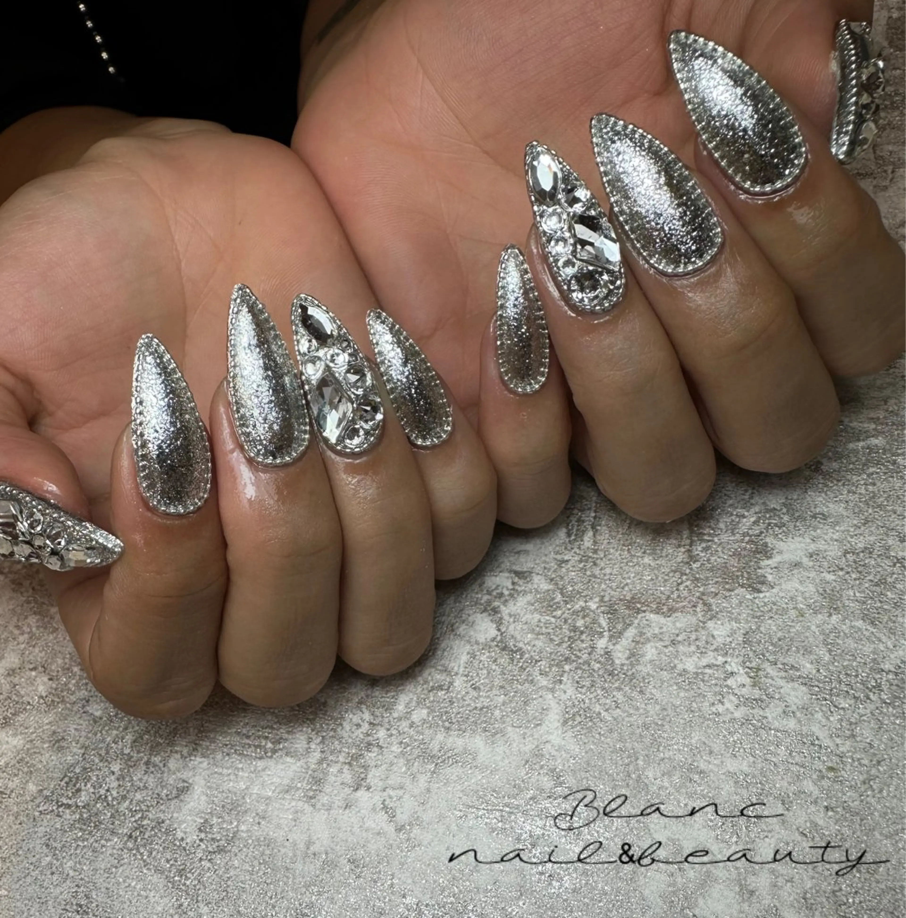 ネイル Blanc ブランのネイルデザイン