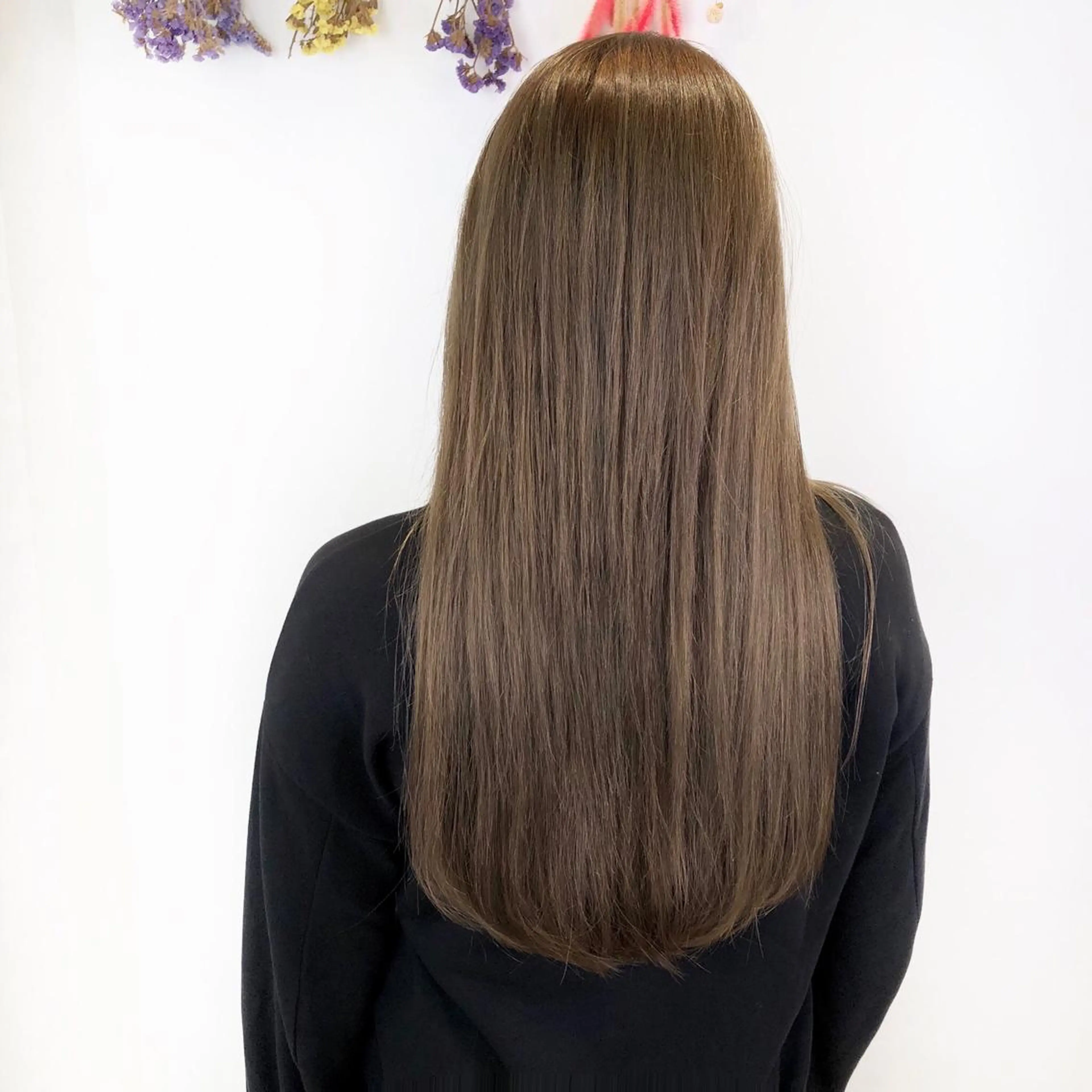 ロング カラー アッシュ ベージュカラー ブリーチ 小顔レイヤー/ ベージュ🤍Rieのヘアスタイル