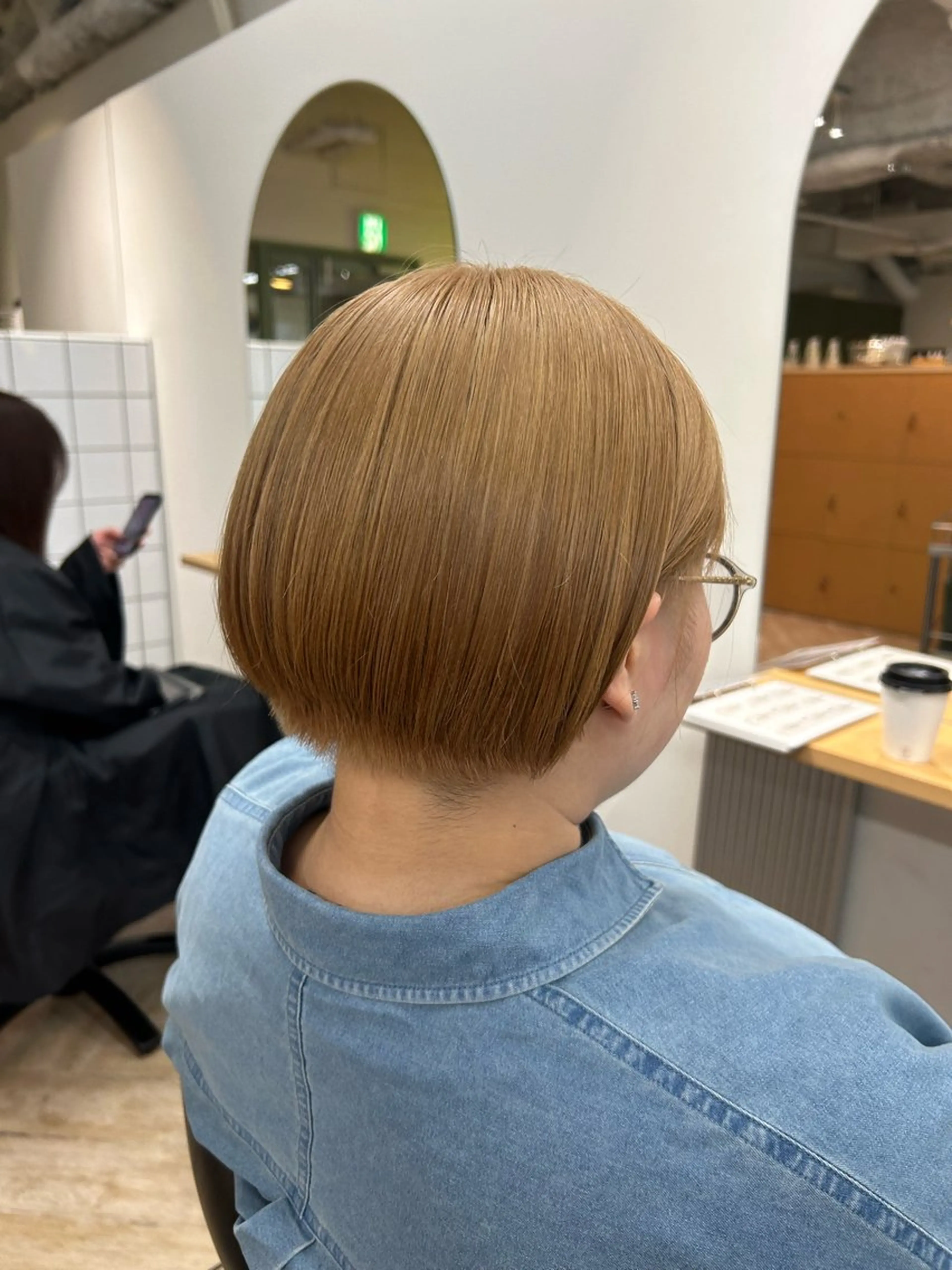 カラー ヘアカラー トリートメント ベージュ/ダブルカラ ー/新潟駅/青柳萌果のヘアスタイル