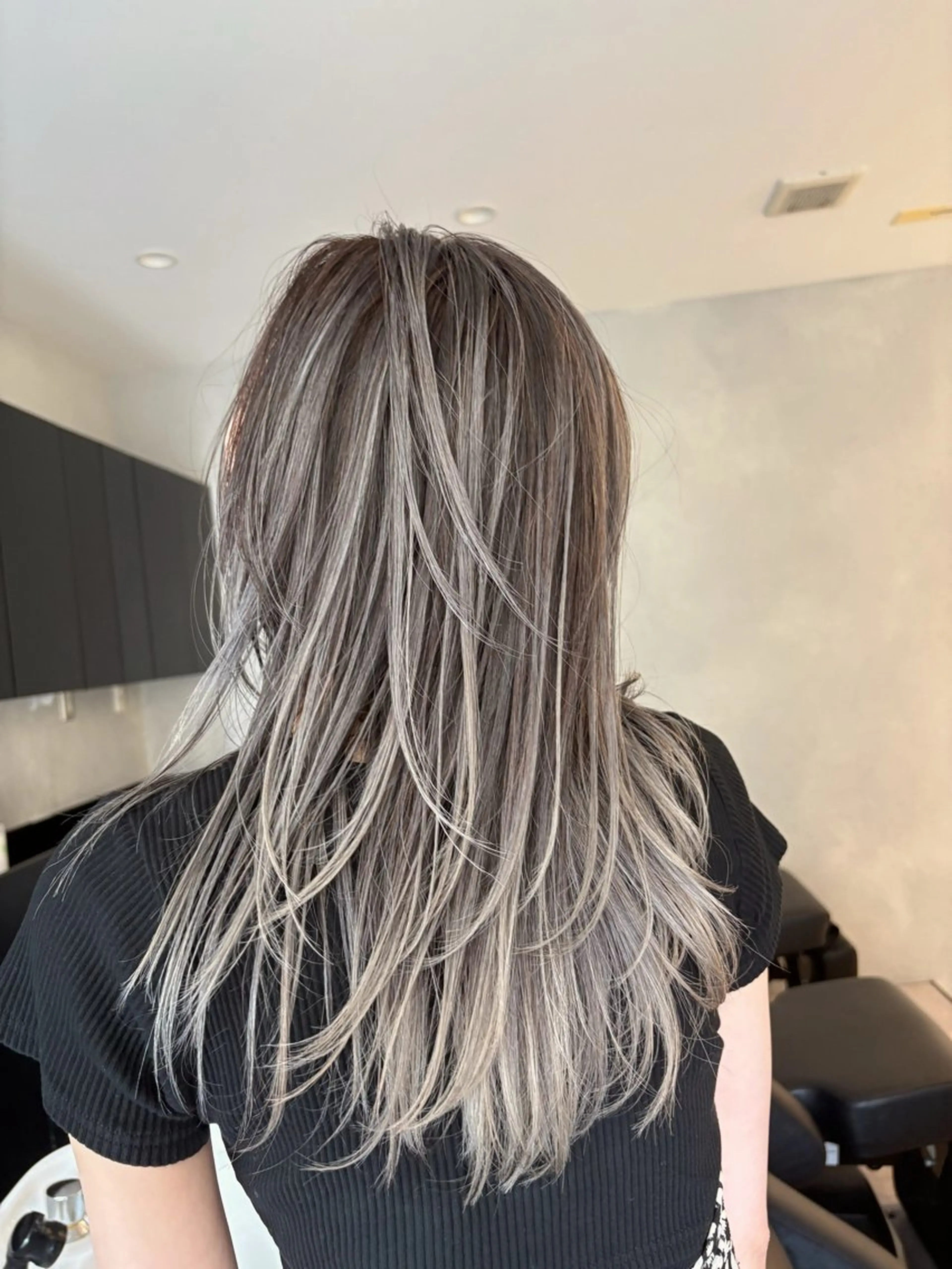 ロング カット ヘアカラー トリートメント 吉武 茂暉のヘアスタイル