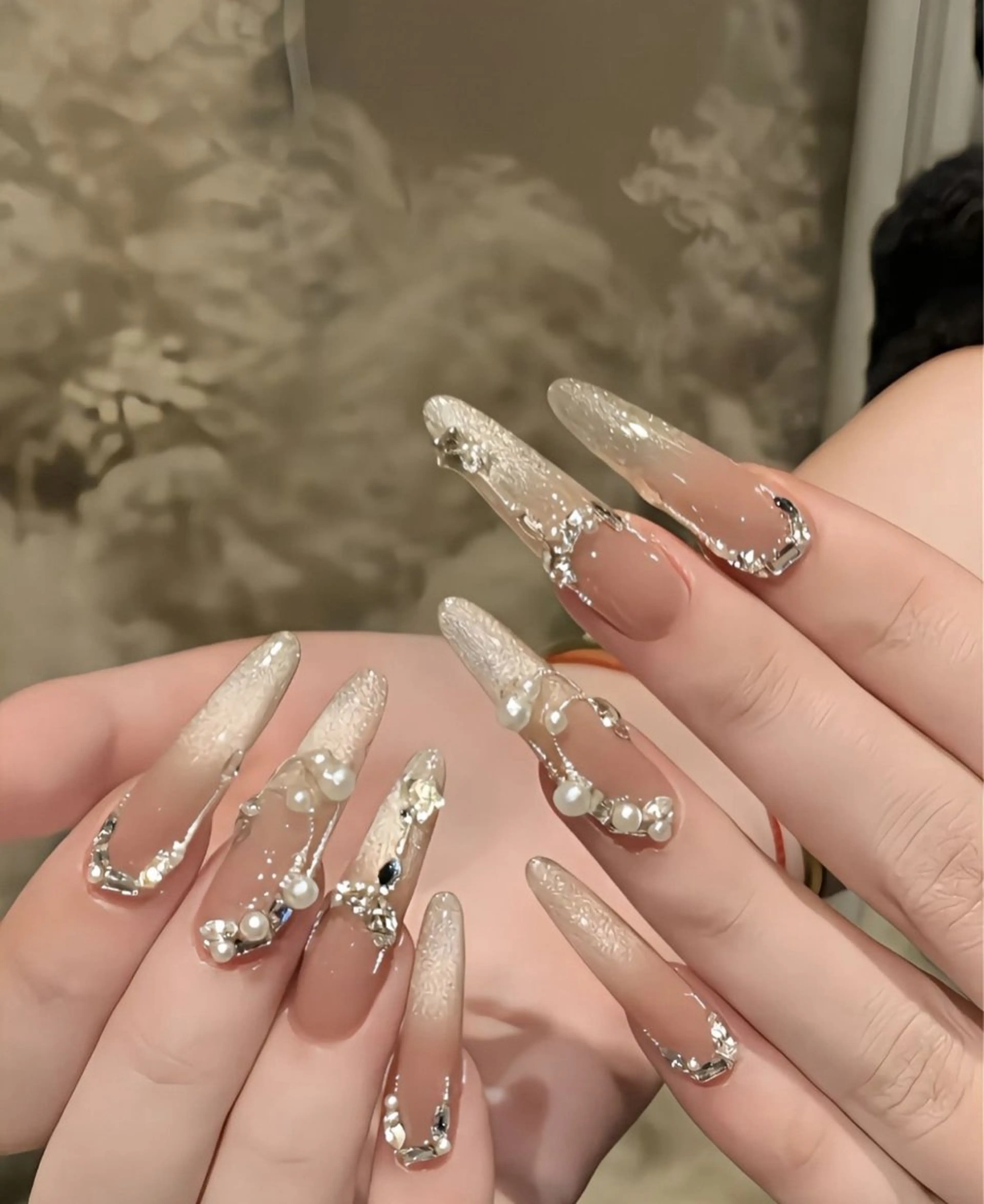 ネイル オーロラネイル フットネイル フレンチネイル グラデーション 韓国ネイル ハンドネイル Anh 高田馬場のネイルデザイン