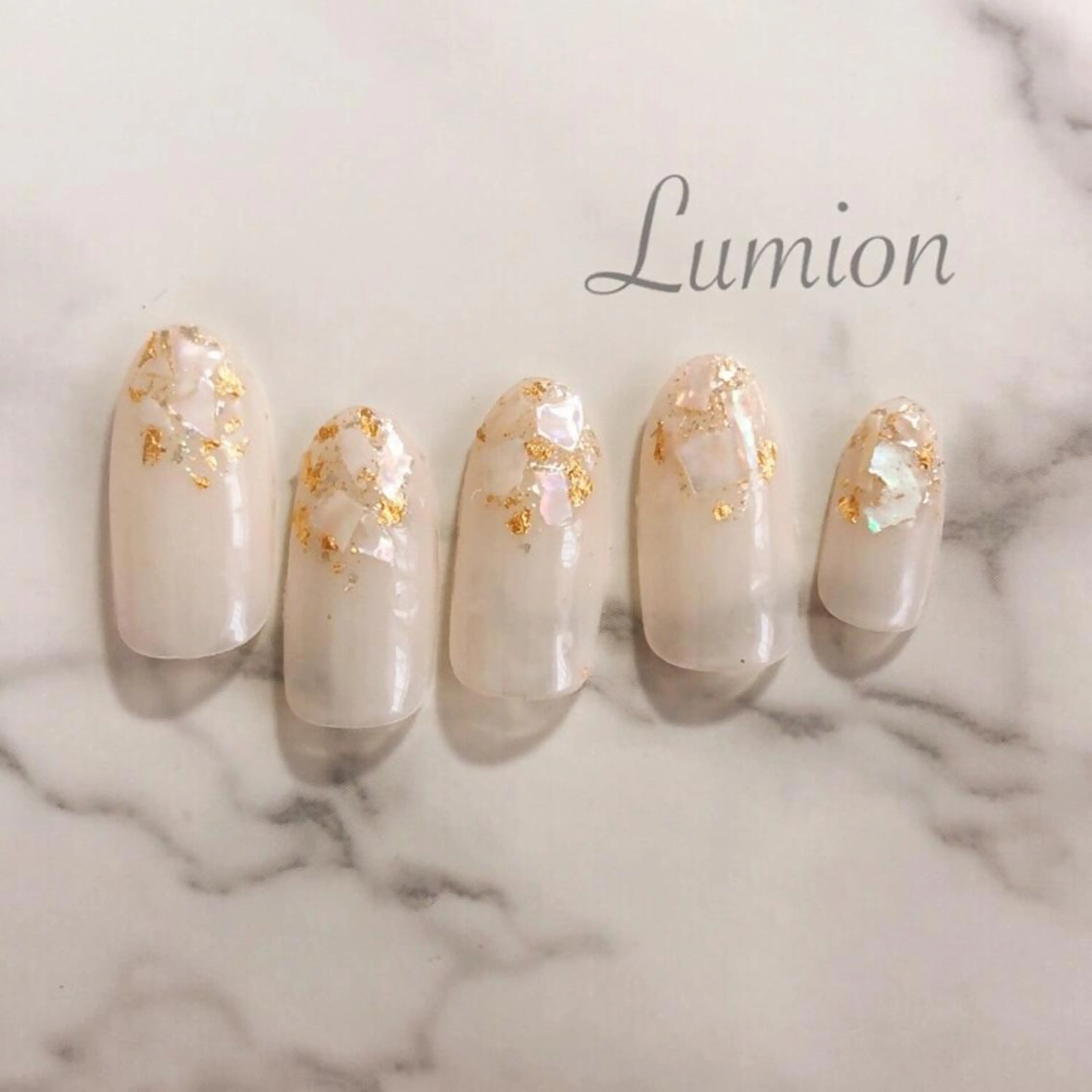 ネイル ゴージャス シンプルネイル ハンドネイル nailroom Lumionのネイルデザイン