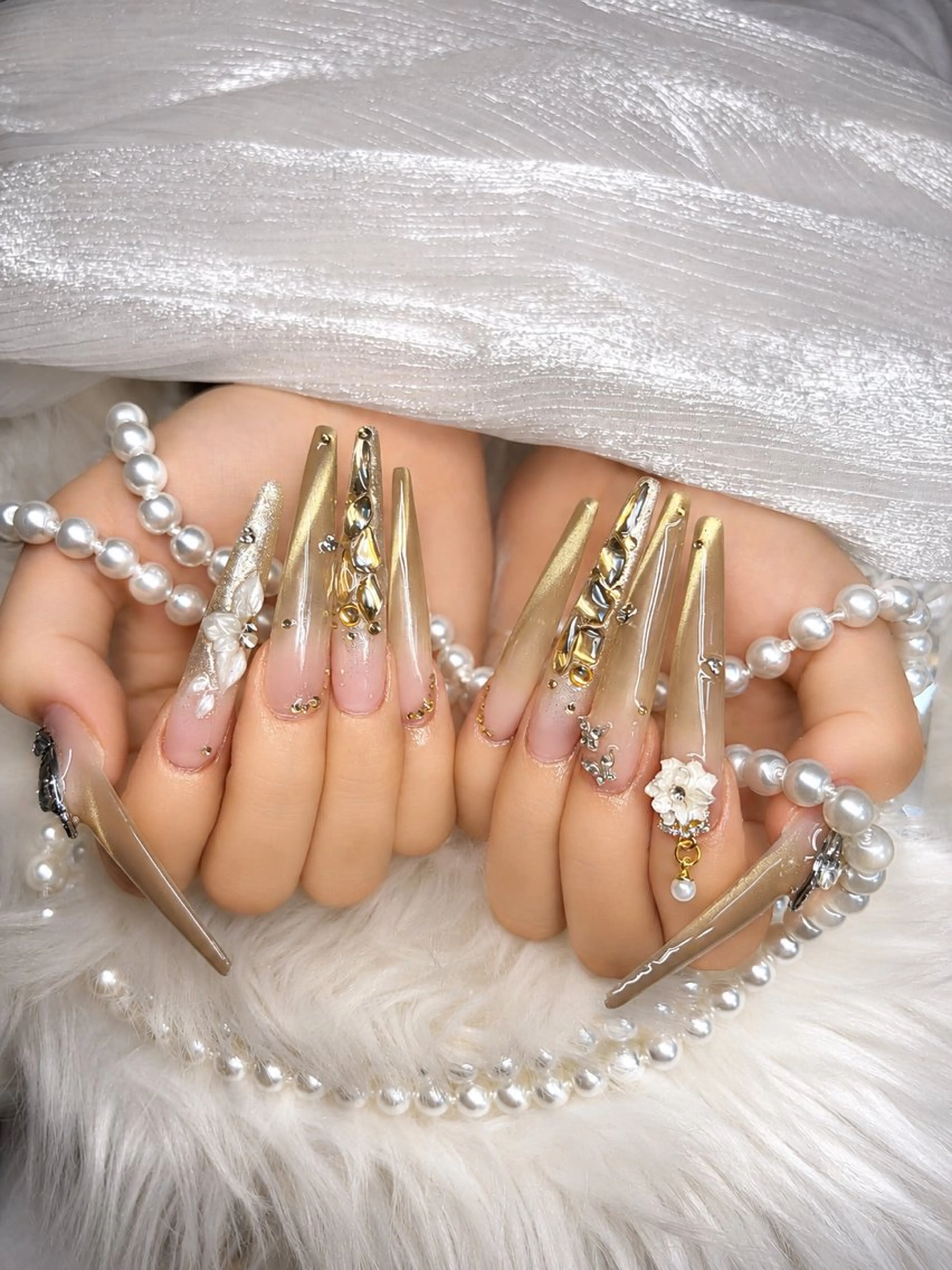 ネイル アートネイル オーロラネイル チークネイル 長さ出し フットネイル ハンドネイル Chan nailsのネイルデザイン