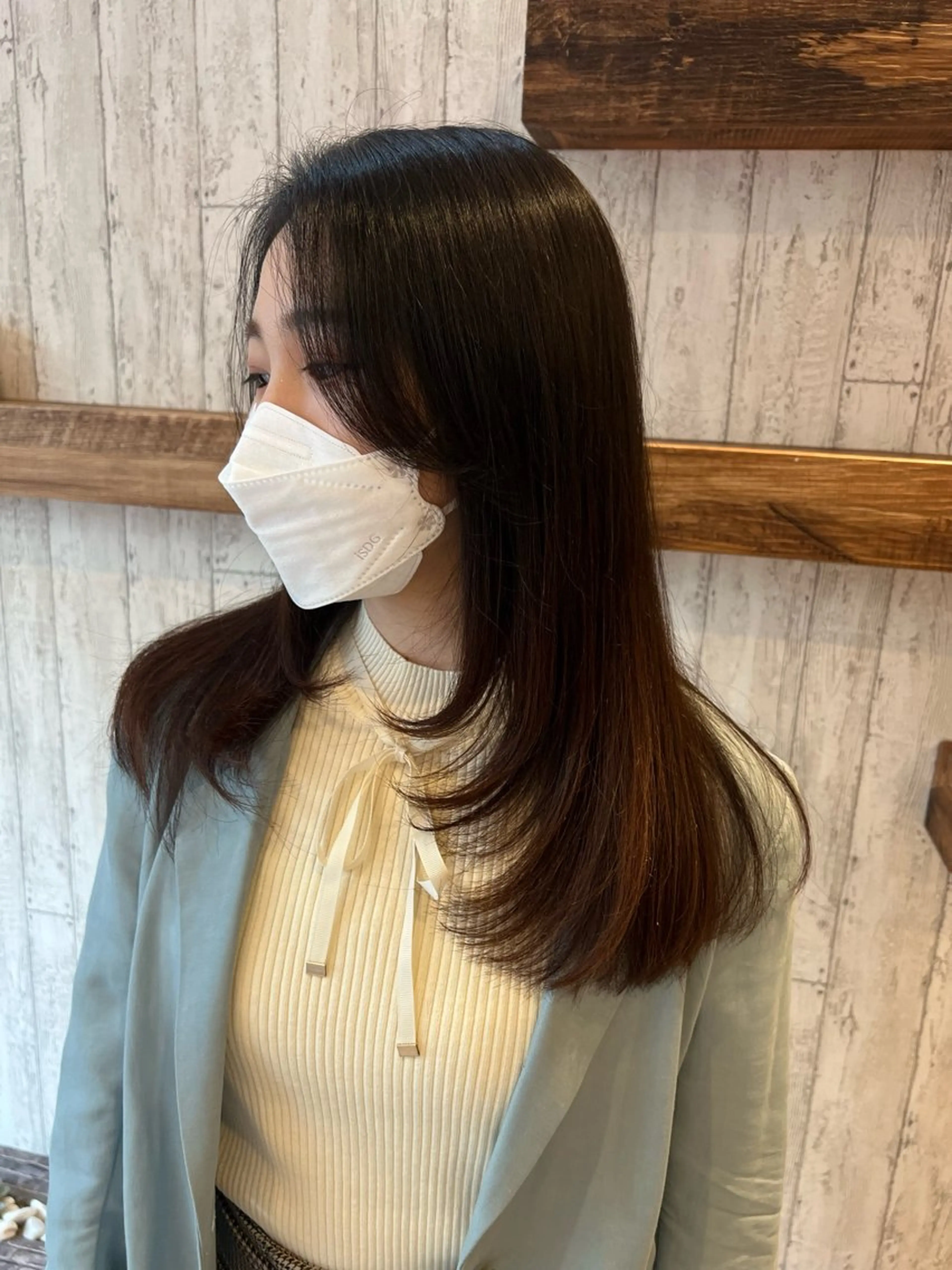 ロング レイヤーカット 乕谷 美潮のヘアスタイル