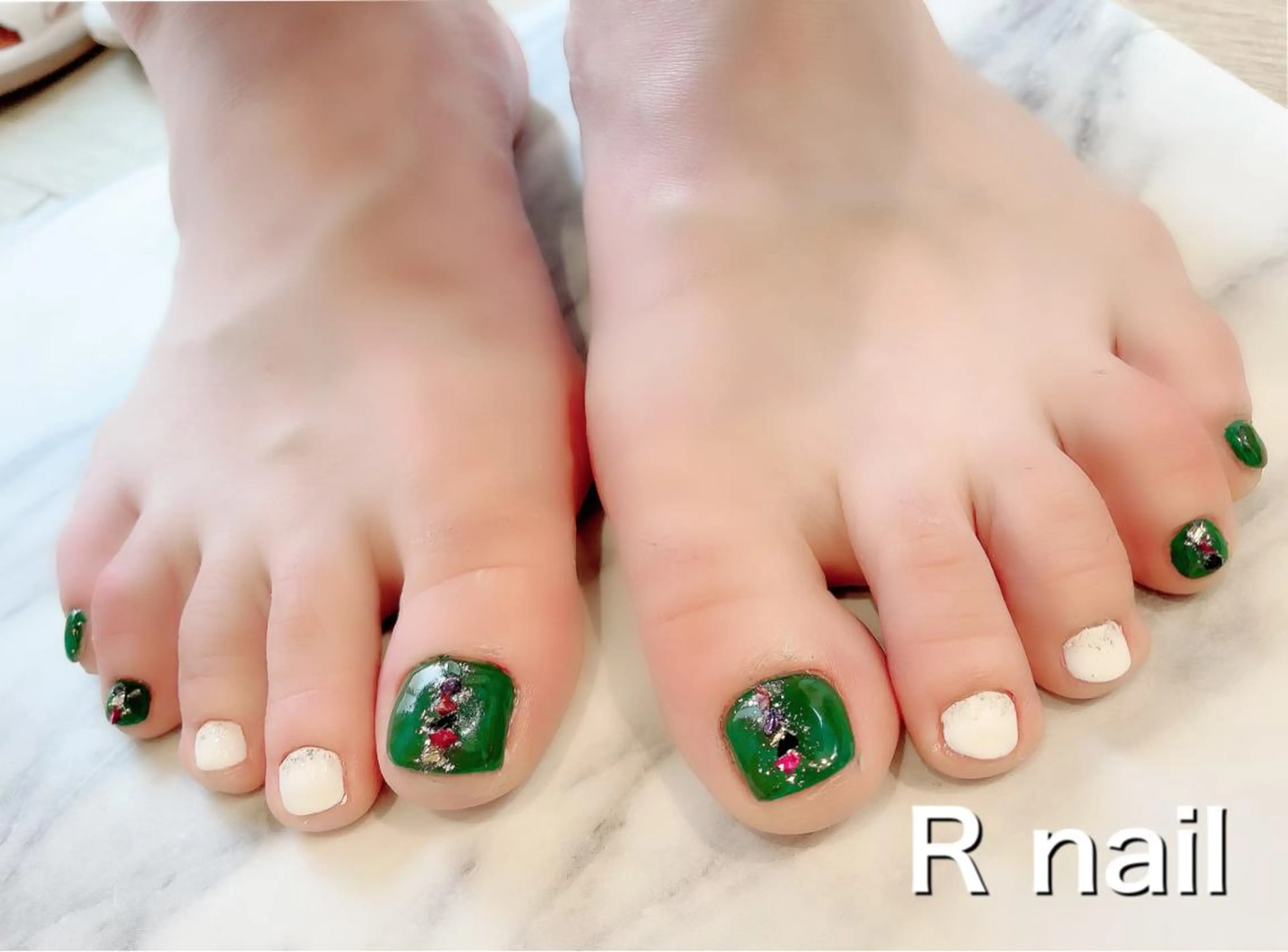 ネイル SUN&MOON REOのネイルデザイン