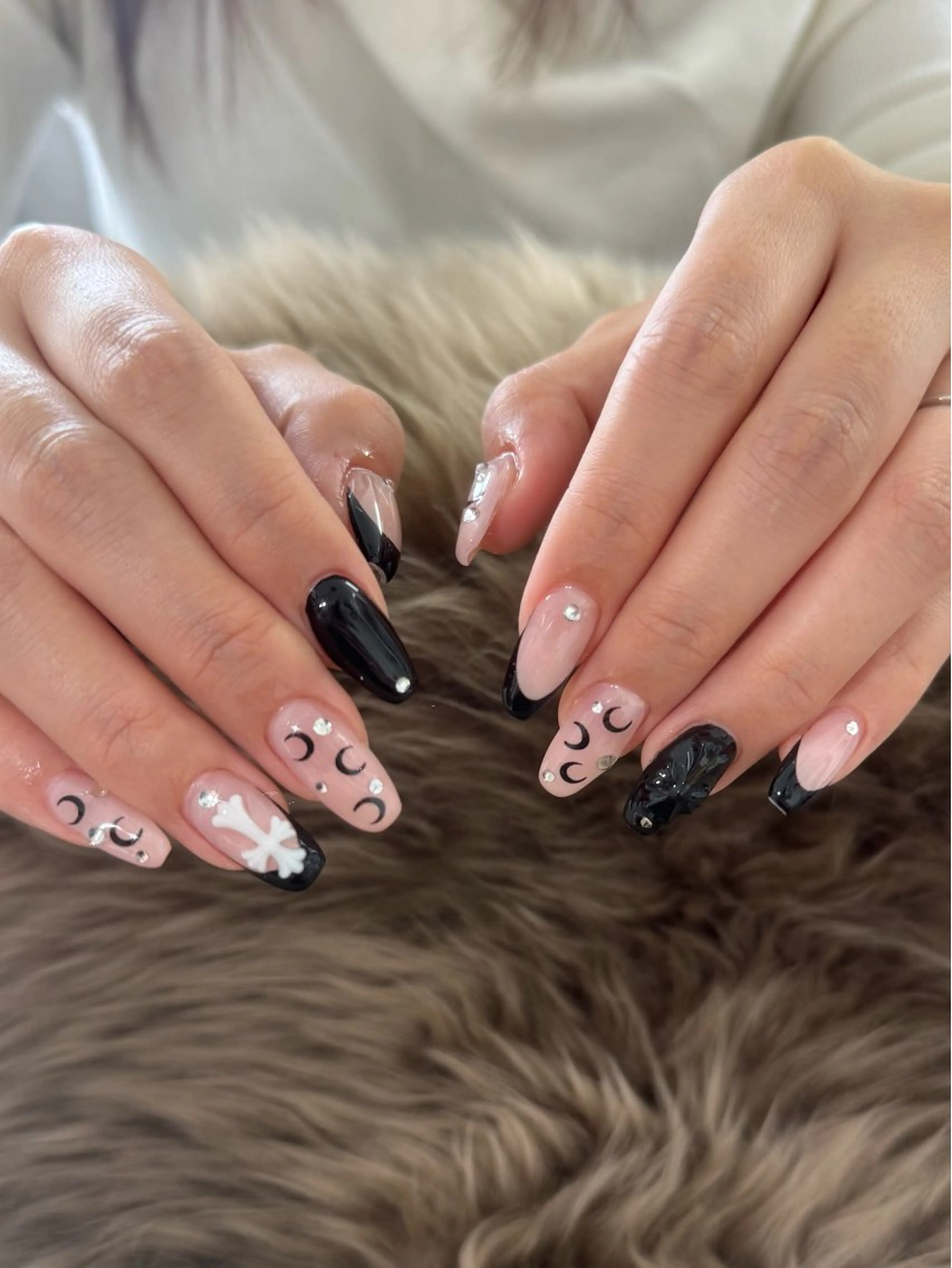 ネイル ハンドネイル Saya 海外風 マグ 華やかのネイルデザイン