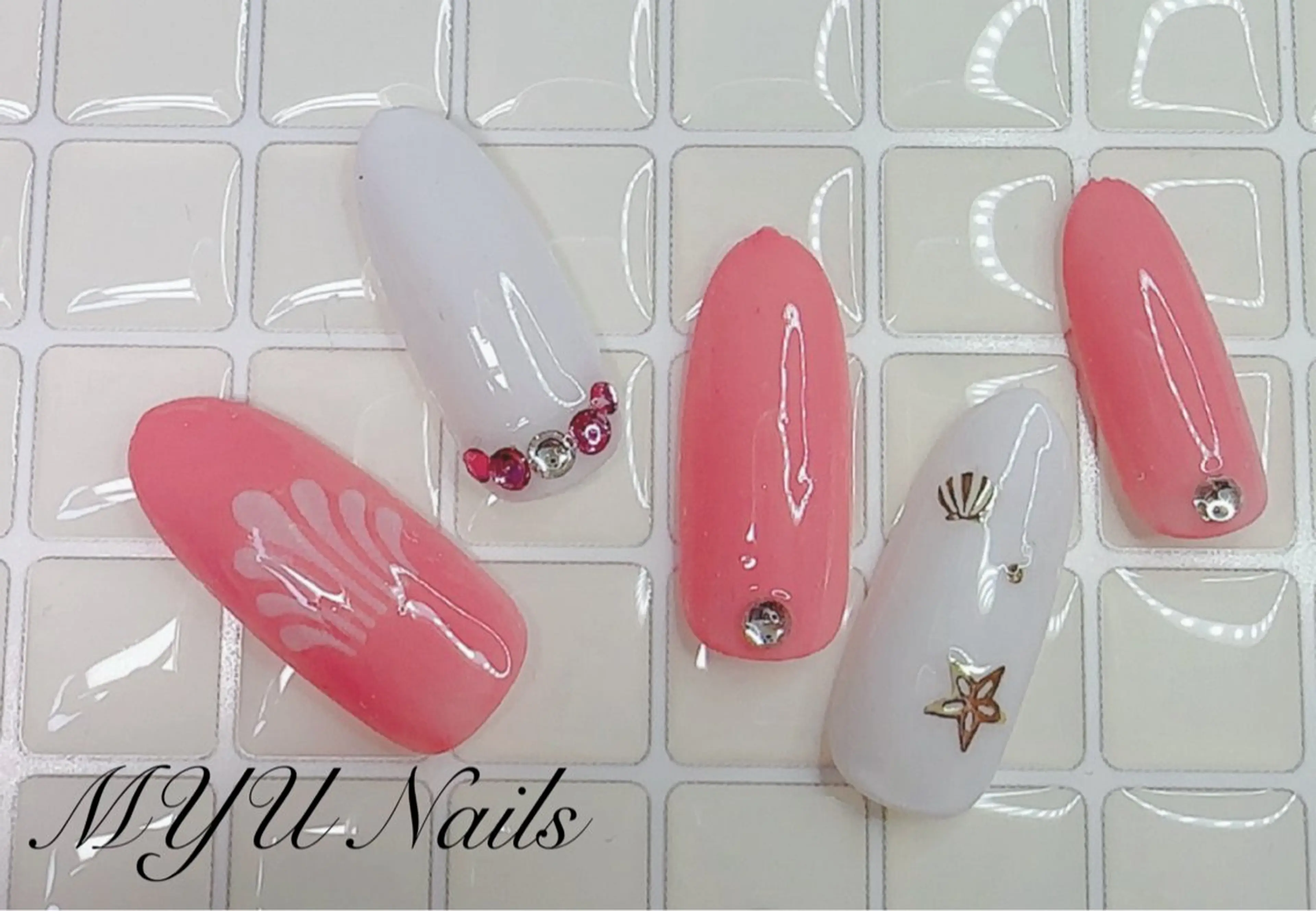 ネイル ジェルネイル 持ち込み パラジェル ハンドネイル ニュアンスネイル🌈 MYU Nailsのネイルデザイン