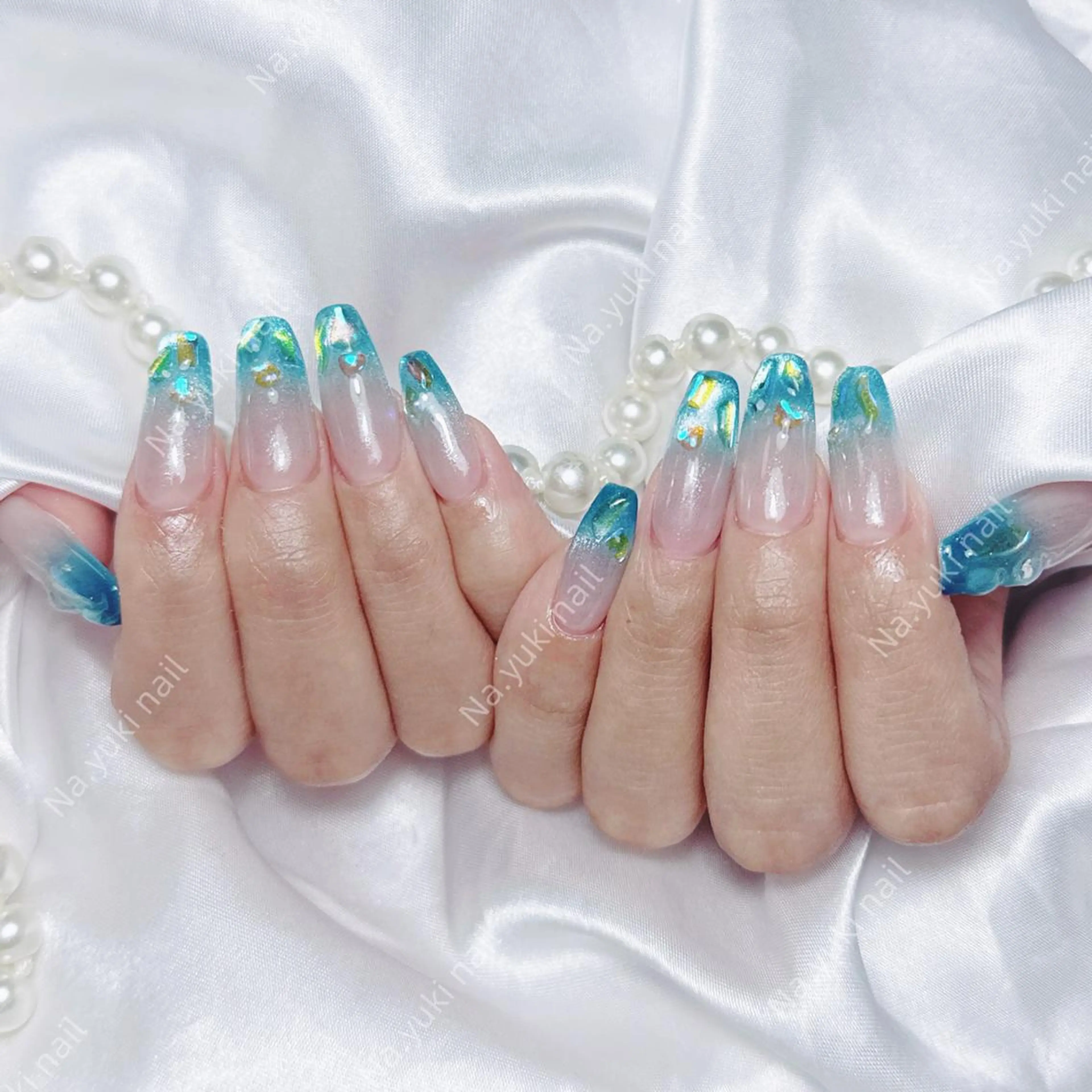 ネイル Queenie 🦋のネイルデザイン