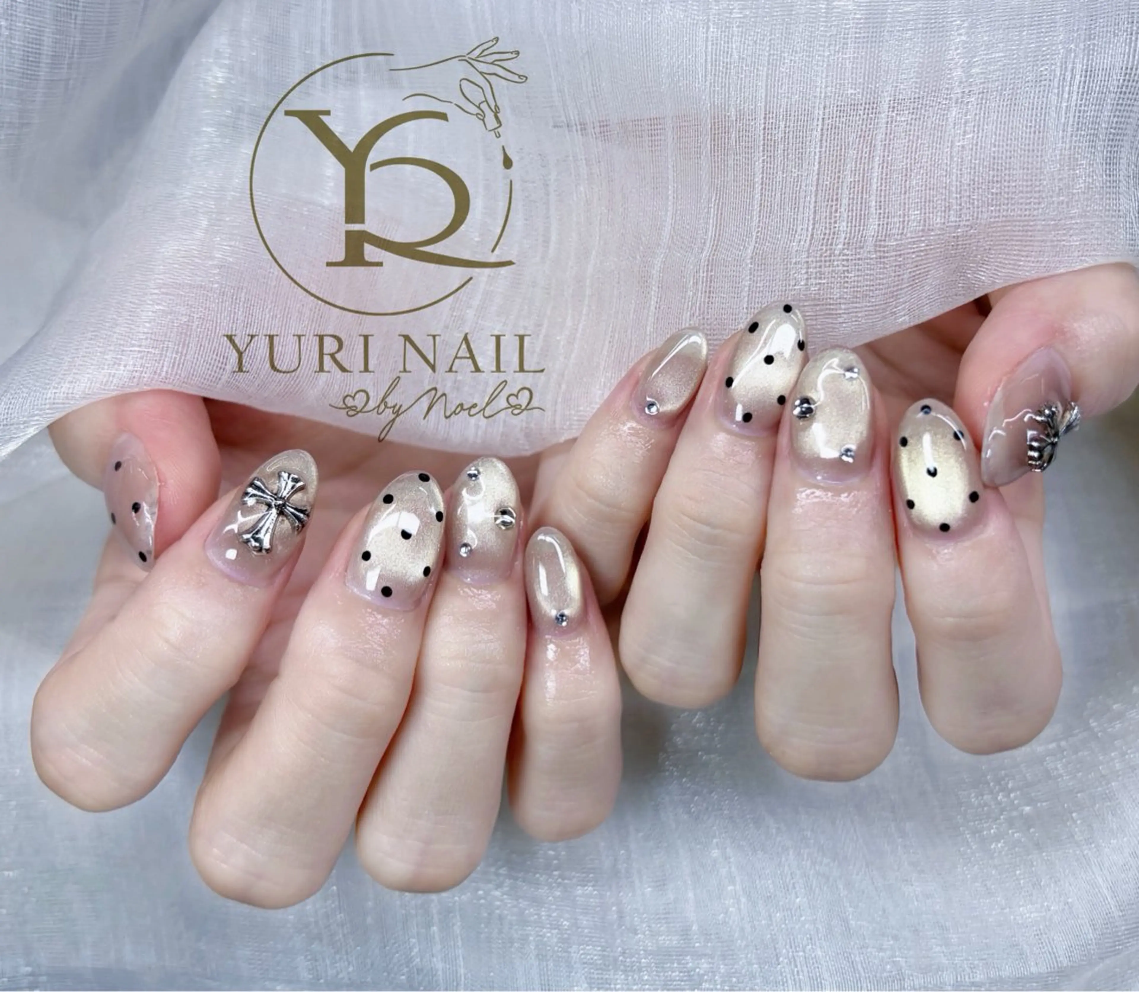ネイル ハンドネイル フットネイル ハンドケア YURI Nail NARITAのネイルデザイン