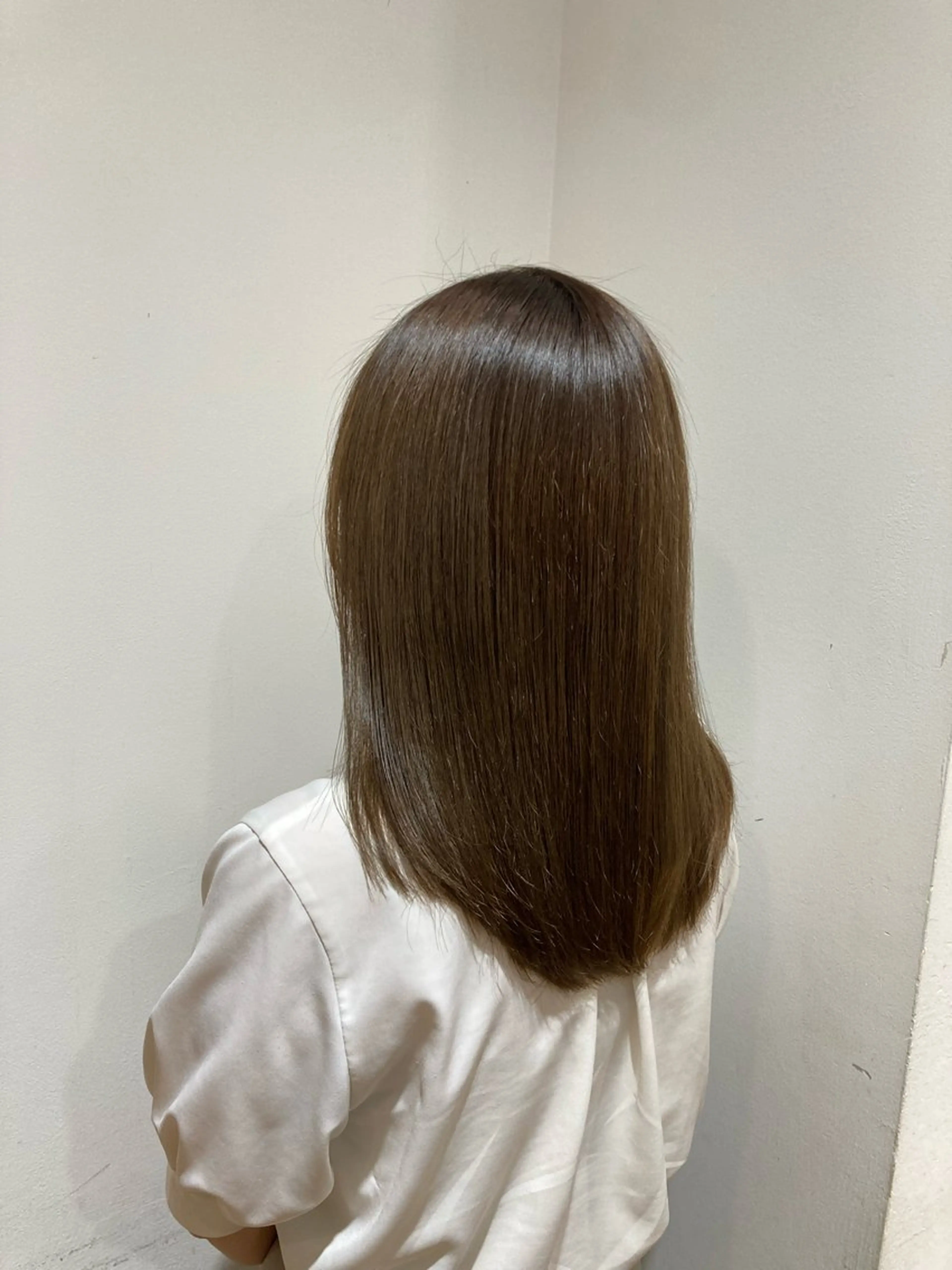 カラー 小林 駿介のヘアスタイル