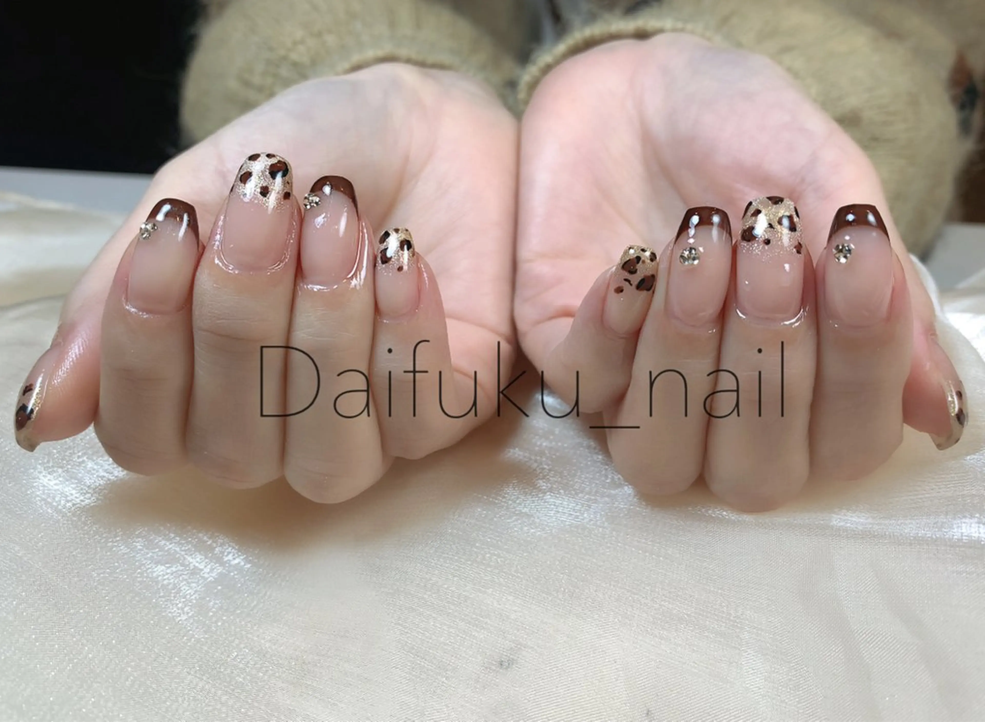 ミディアム ハンドネイル Daifuku nailsのネイルデザイン