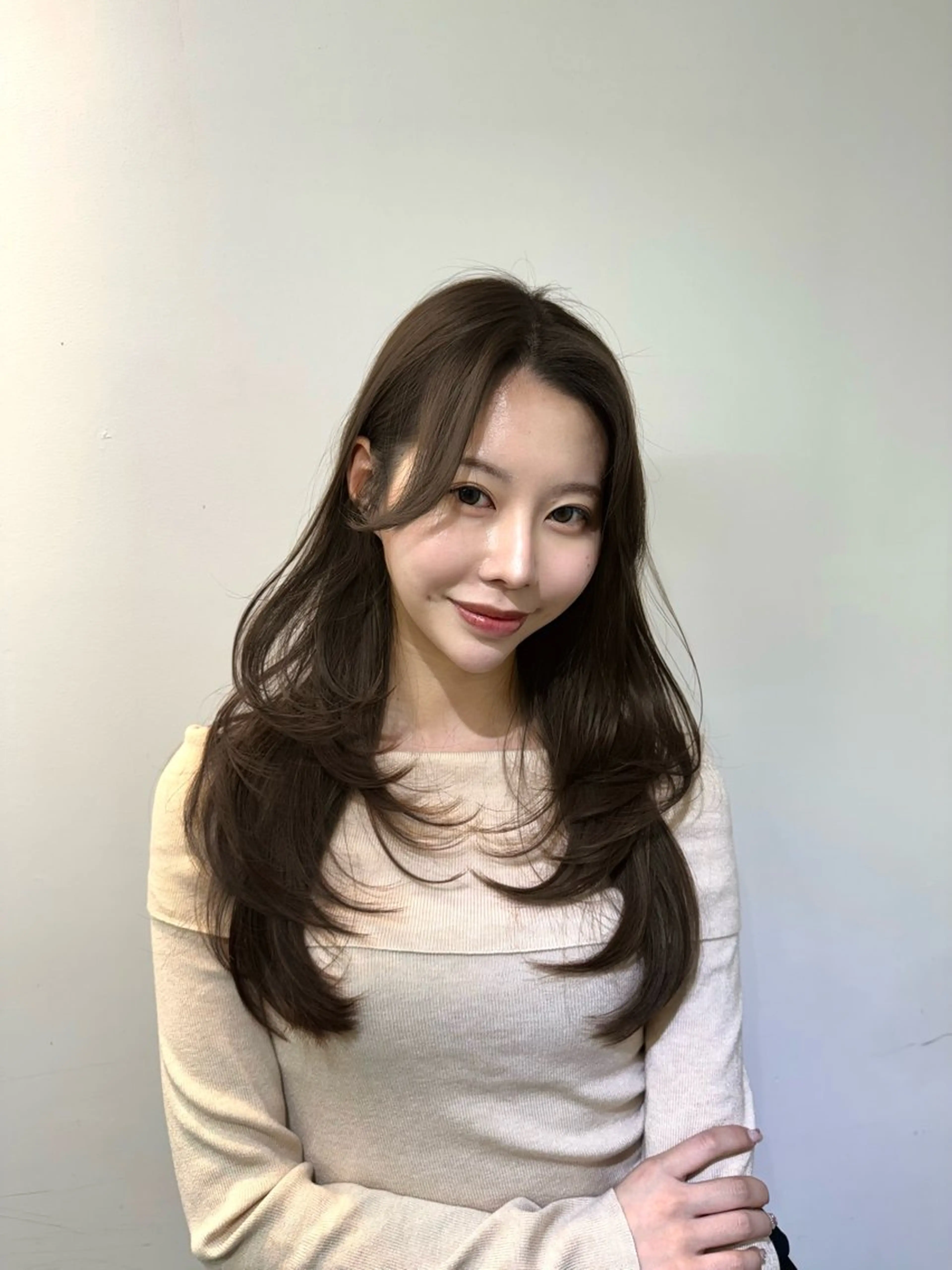 ロング カラー ミディアムレイヤー 添田晃基のヘアスタイル