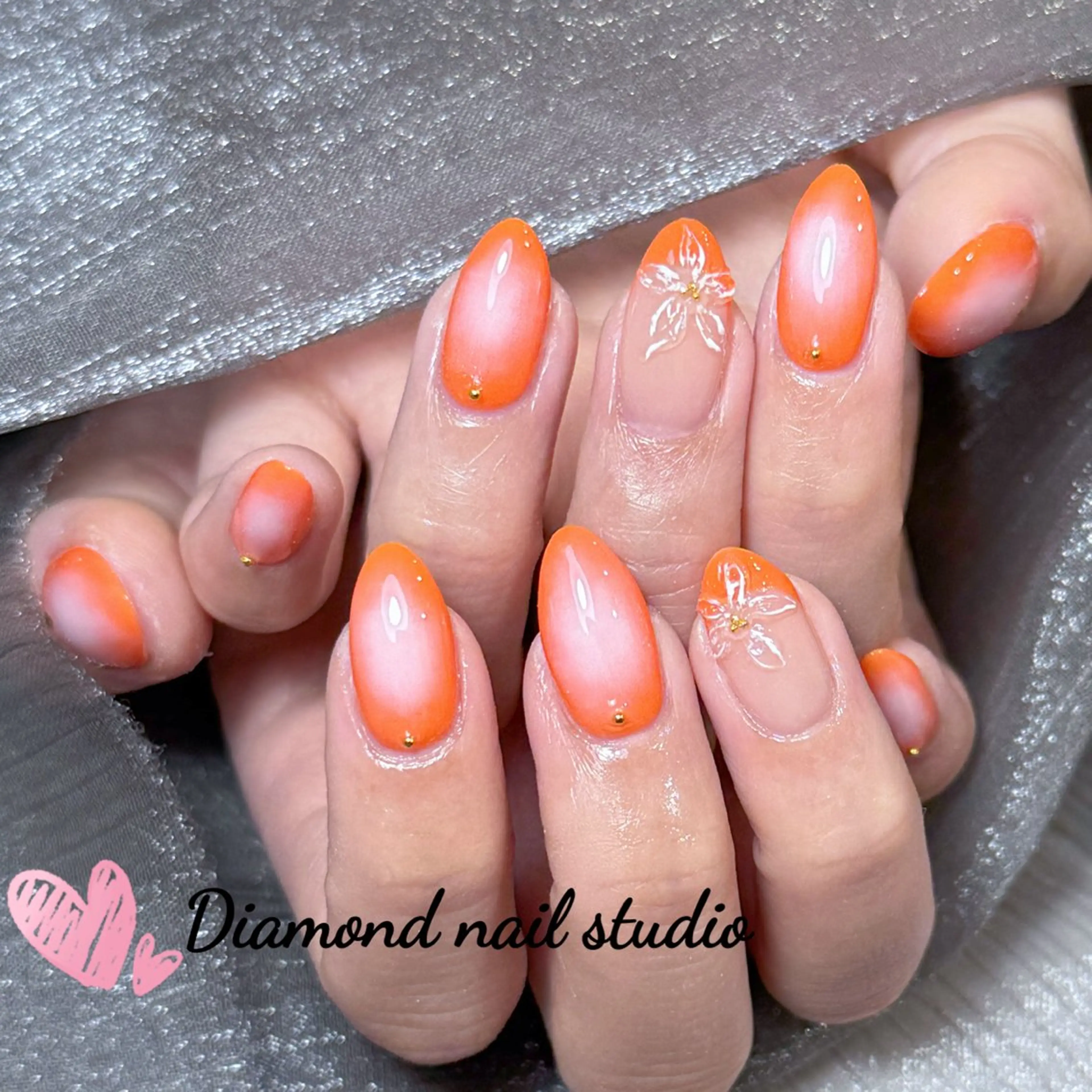 ネイル アートネイル オーロラネイル フラッシュネイル ガーリー キラキラネイル ハンドネイル Una NAILMANAMIのネイルデザイン