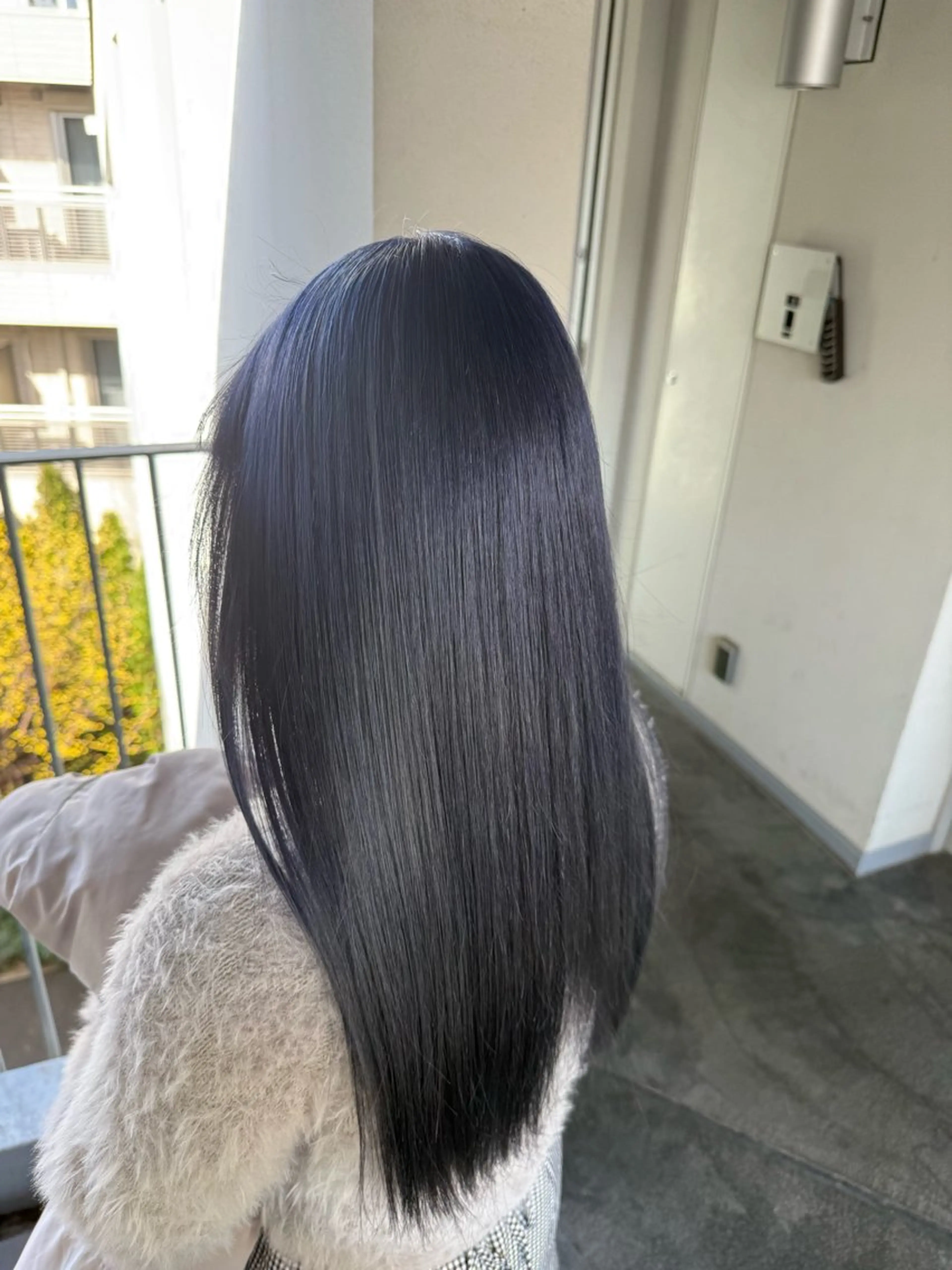 ロング カラー メンズ メンズバレイヤージュ メンズブリーチ メンズハイライト メンズハイトーン メンズインナーカラー ヘアカラー トリートメント ☁️かずき☁️青.紫 推し活カラー💫のヘアスタイル