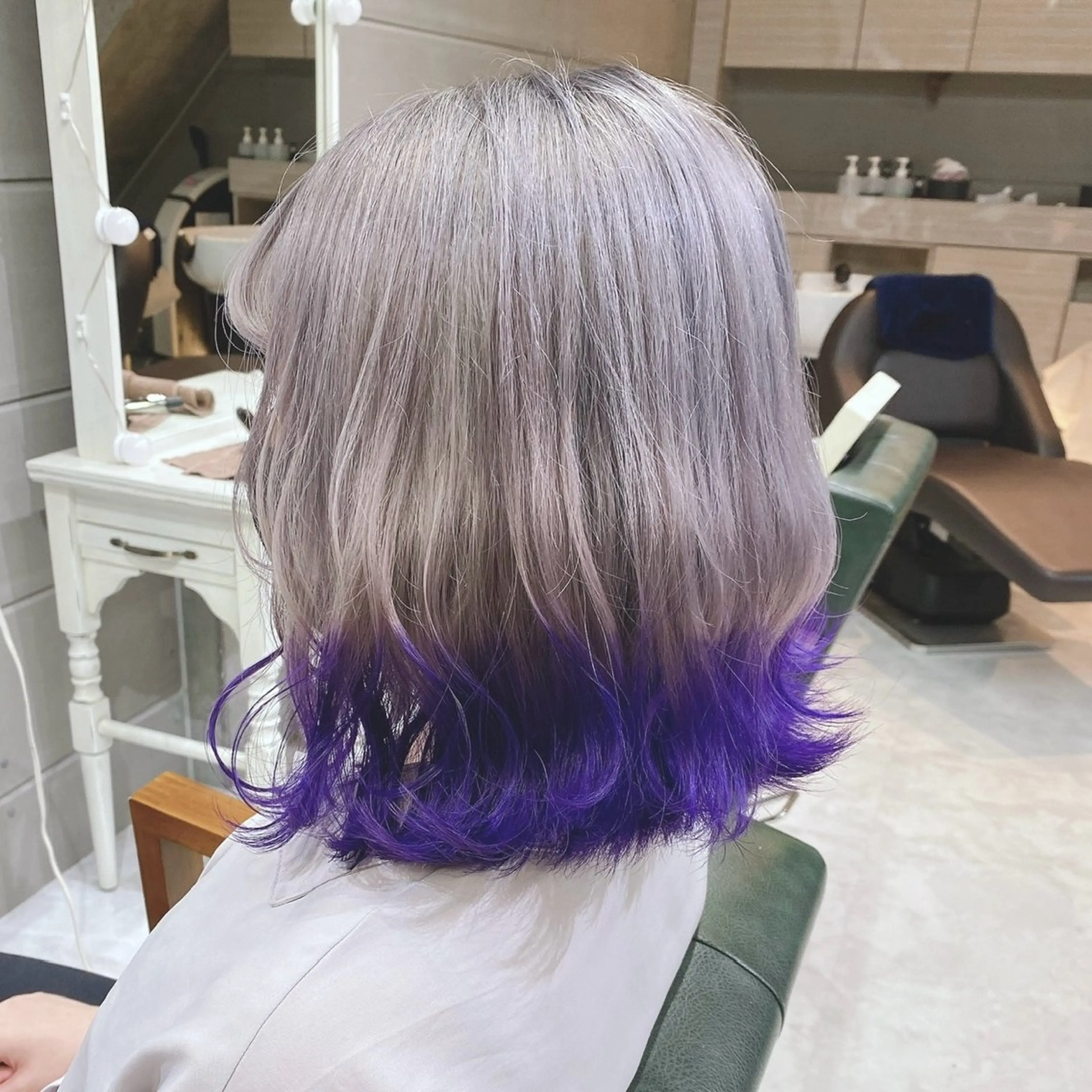 ミディアム カラー アッシュ ブリーチ デザインカラー グラデーションカラー ハイトーンカラー DAYS Men’sのヘアスタイル