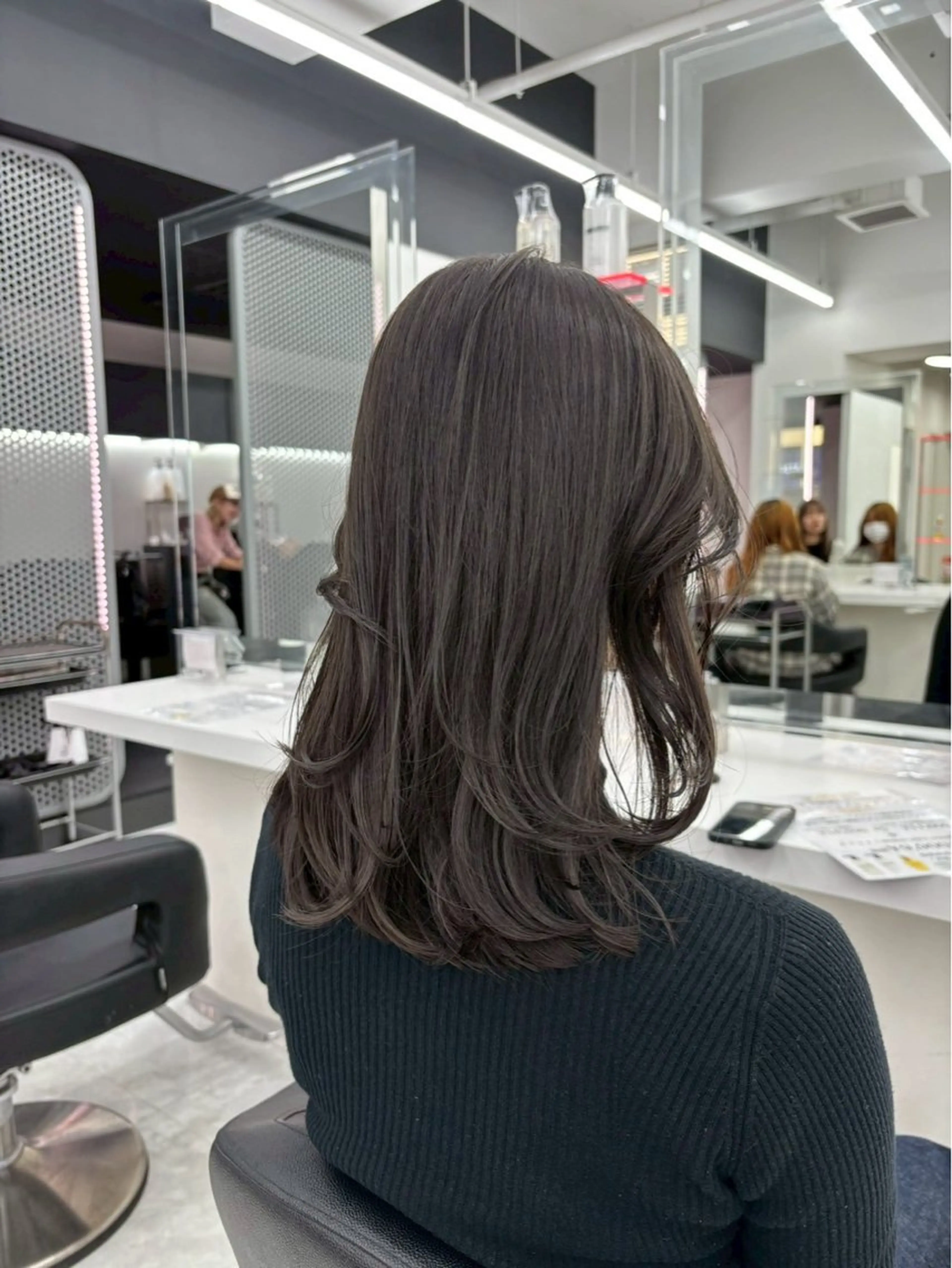 ロング カラー ブリーチ 透明感カラー ダブルカラー ブリーチなしカラー 髪質改善 透明感🤍レイヤー ベージュ‎🤍ピンクのヘアスタイル