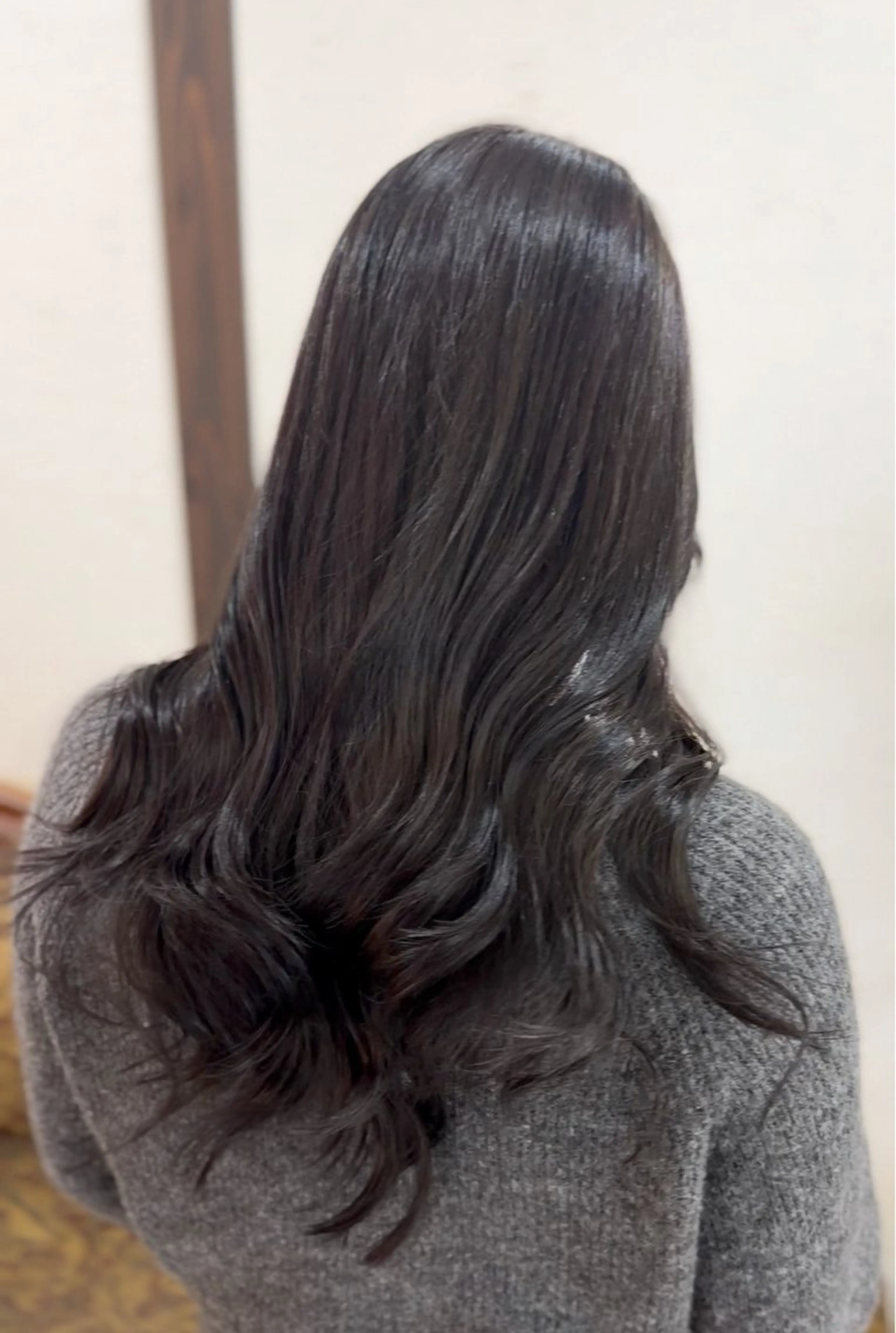 ロング カット ヘアカラー 飯星慧斗 /ブリーチ、縮毛矯正のヘアスタイル