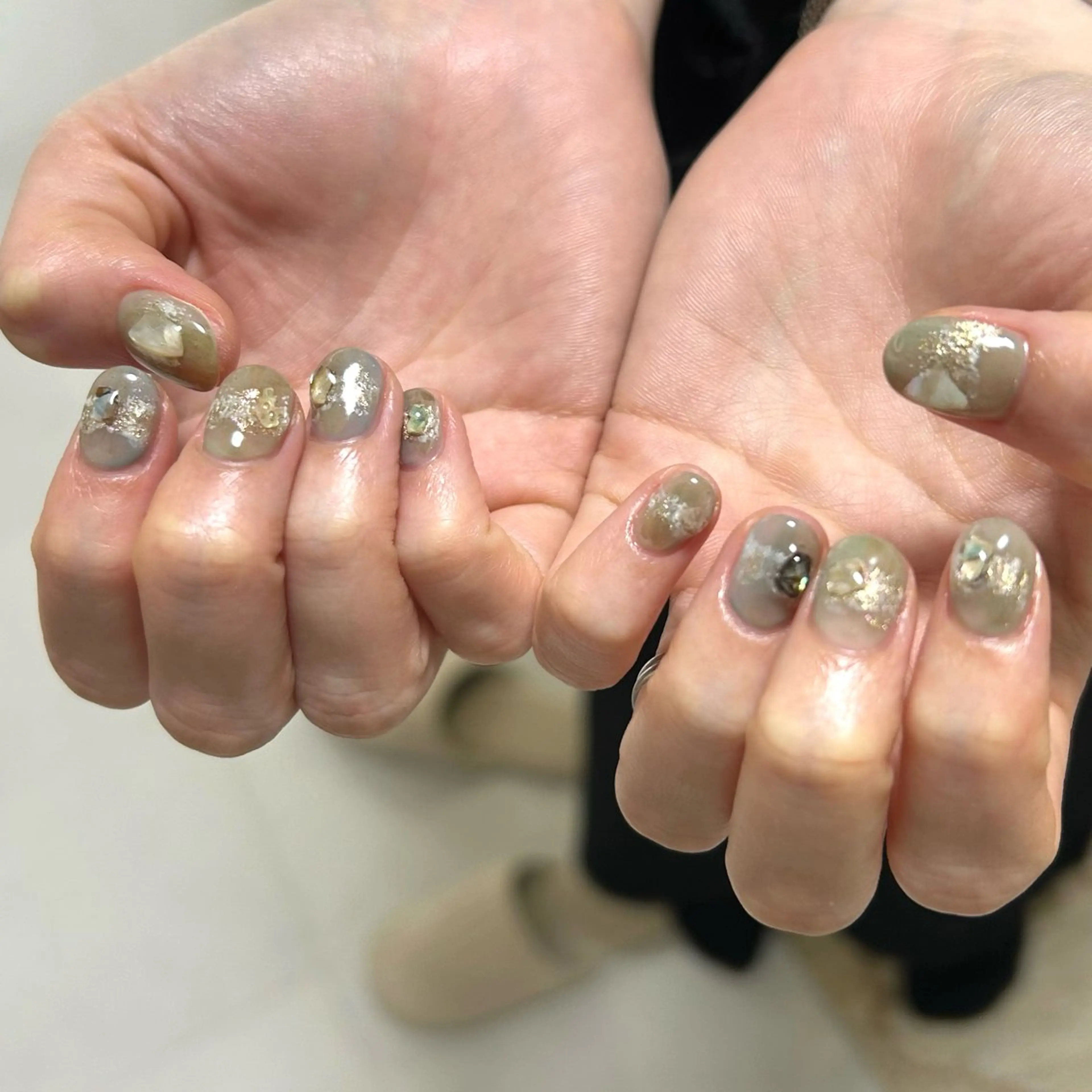 ネイル アートネイル マグネットネイル ニュアンスネイル ハンドネイル アトリエ １０３のネイルデザイン