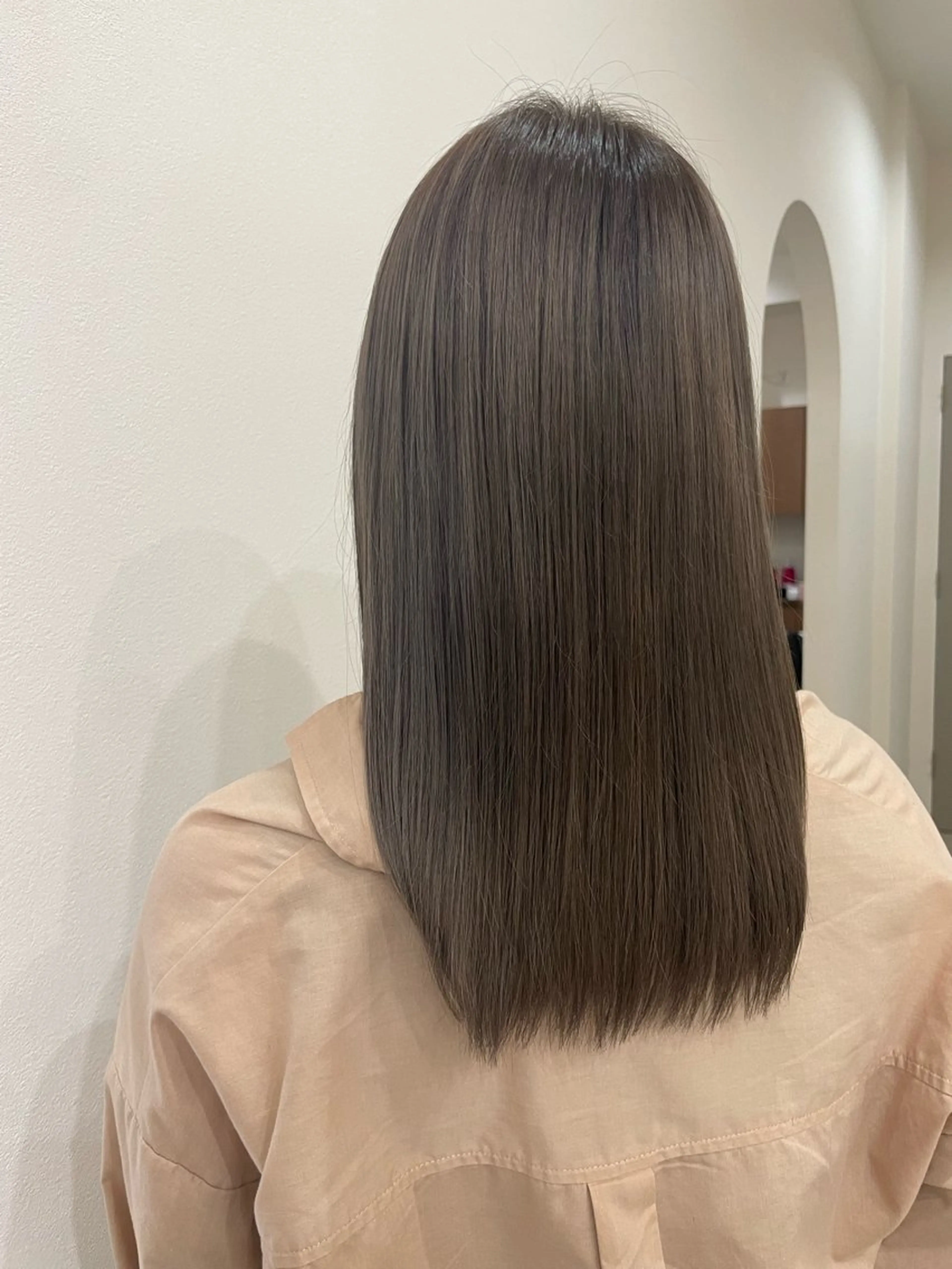 セミロング 鈴木 梨瑚のヘアスタイル