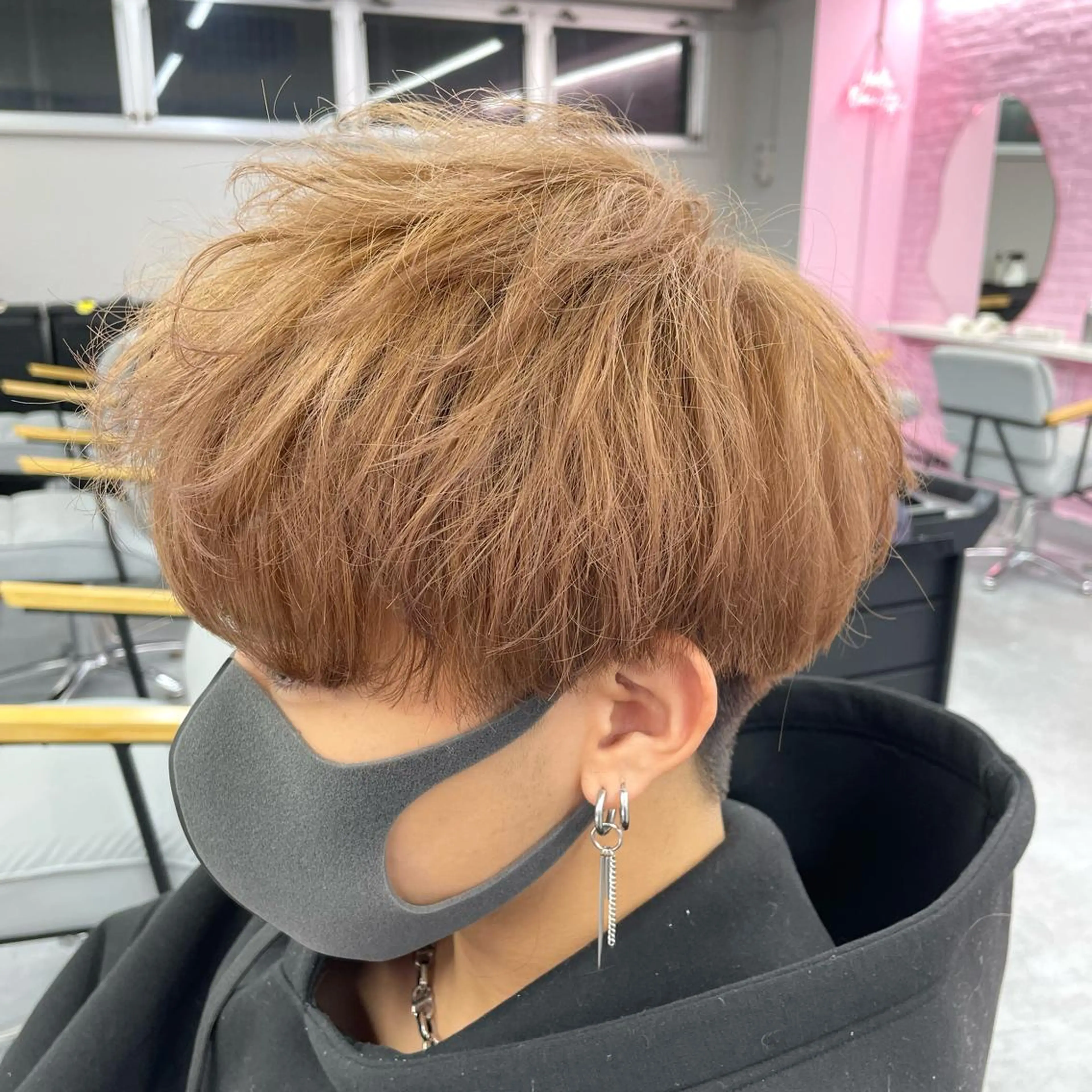 【✨️ミニモ特別価格✨️】【ダブルカラー🌈】メンズカット+ブリーチ1+カラー+2stepトリートメント+眉カットの写真